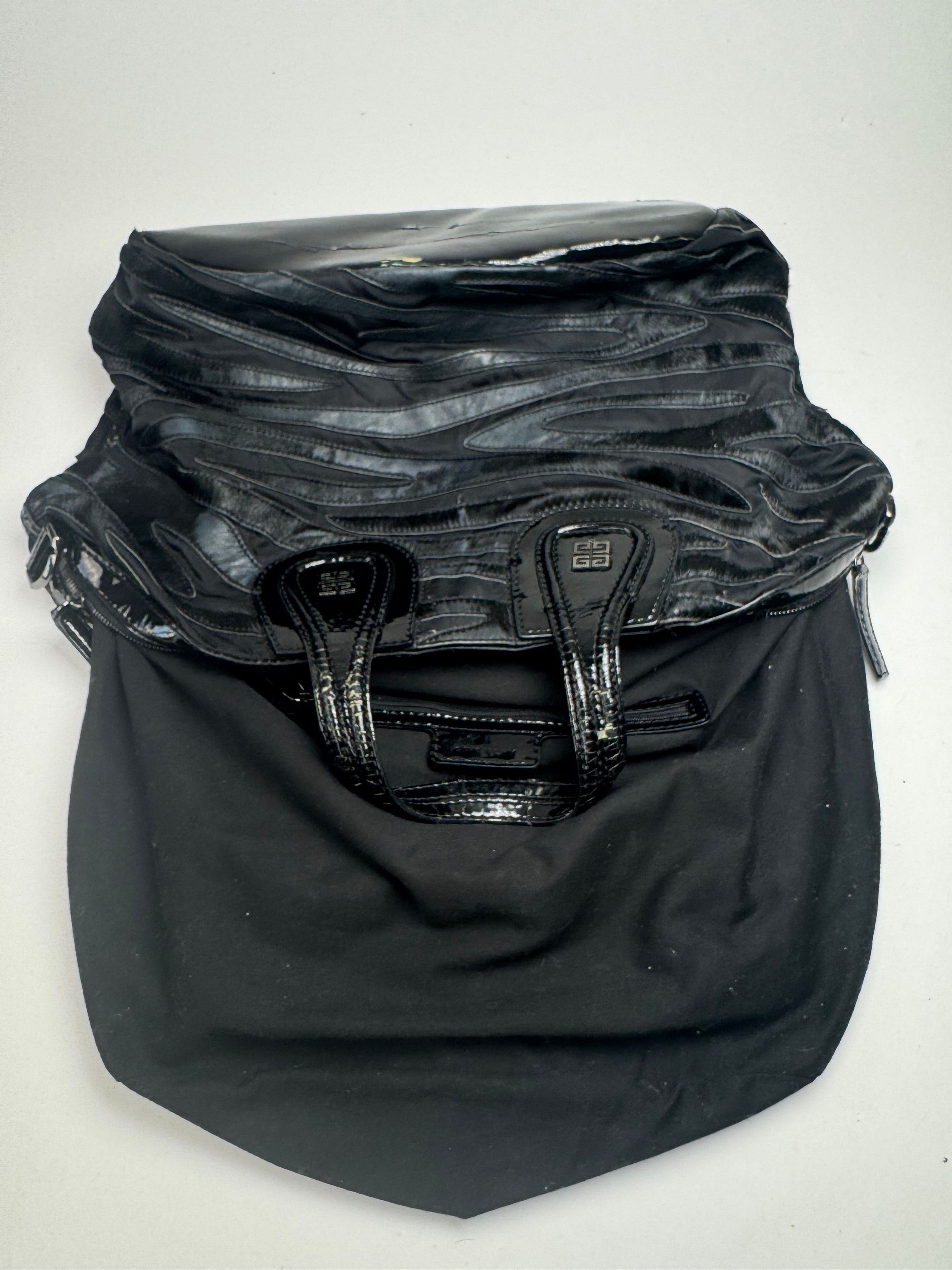 Givenchy Vintage Nightindale Patent Leather Fur Bag Black Size ONE SIZE - 10 Thumbnail