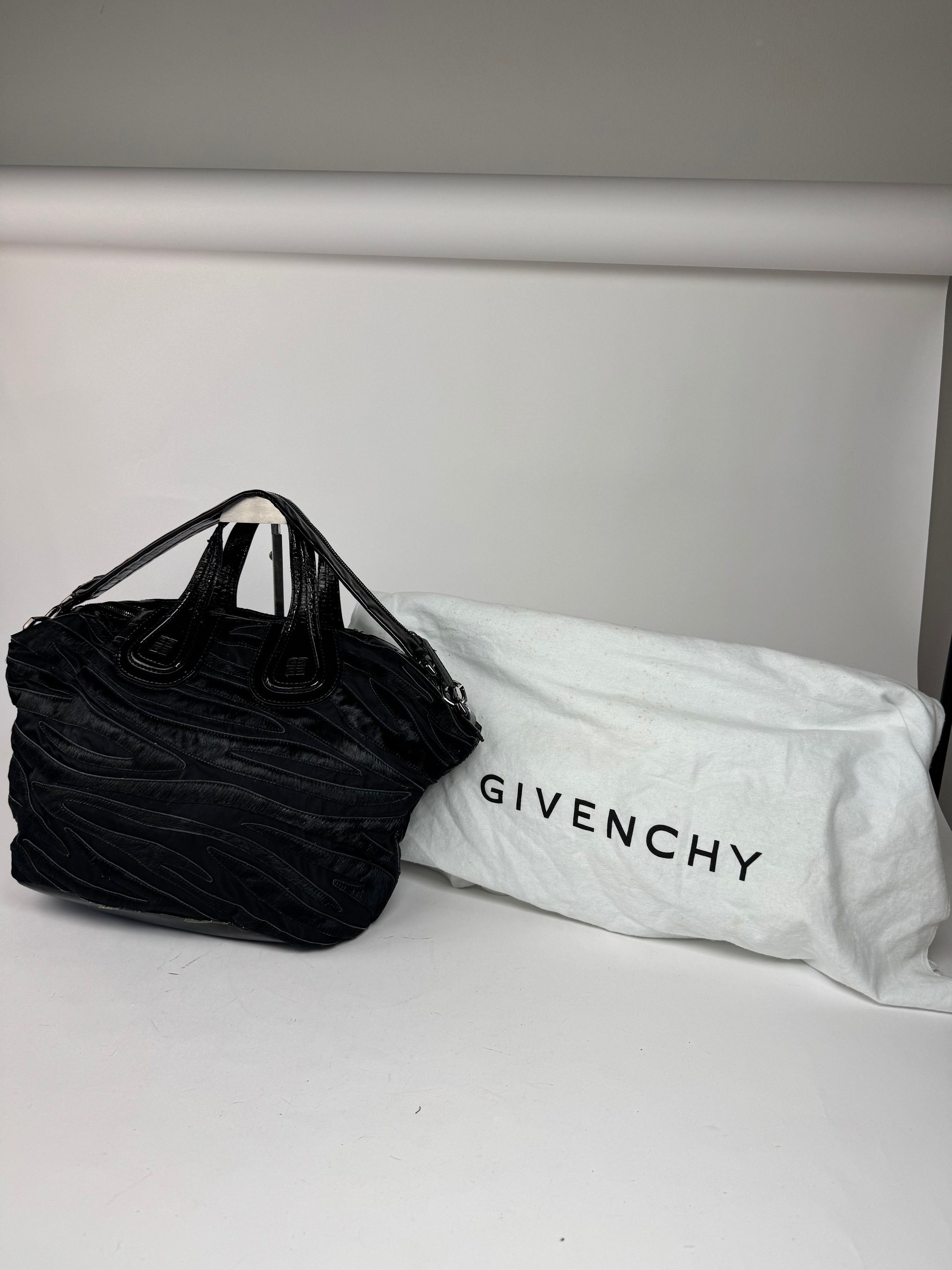 Givenchy Vintage Nightindale Patent Leather Fur Bag Black Size ONE SIZE - 9 Thumbnail
