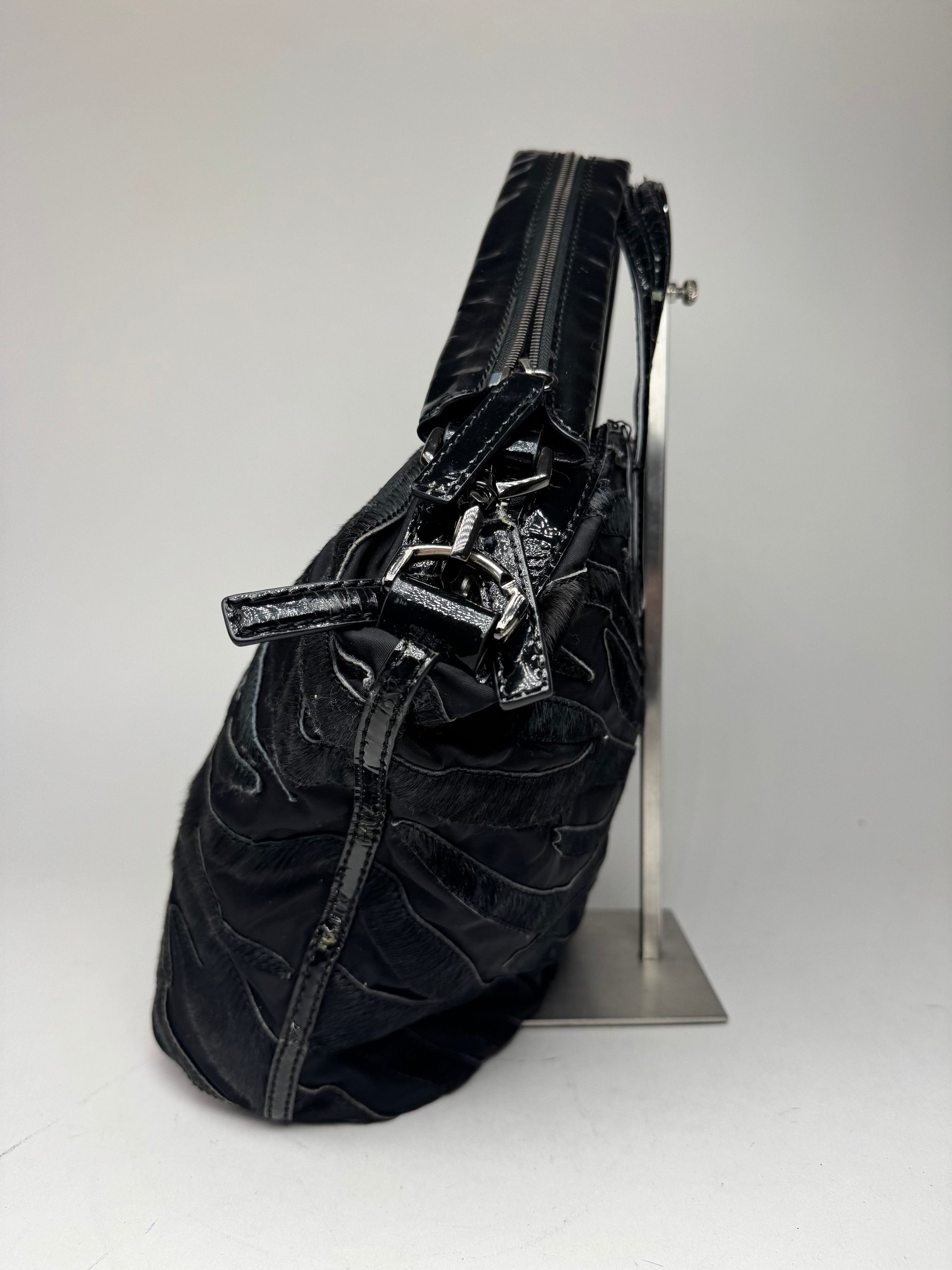 Givenchy Vintage Nightindale Patent Leather Fur Bag Black Size ONE SIZE - 4 Thumbnail