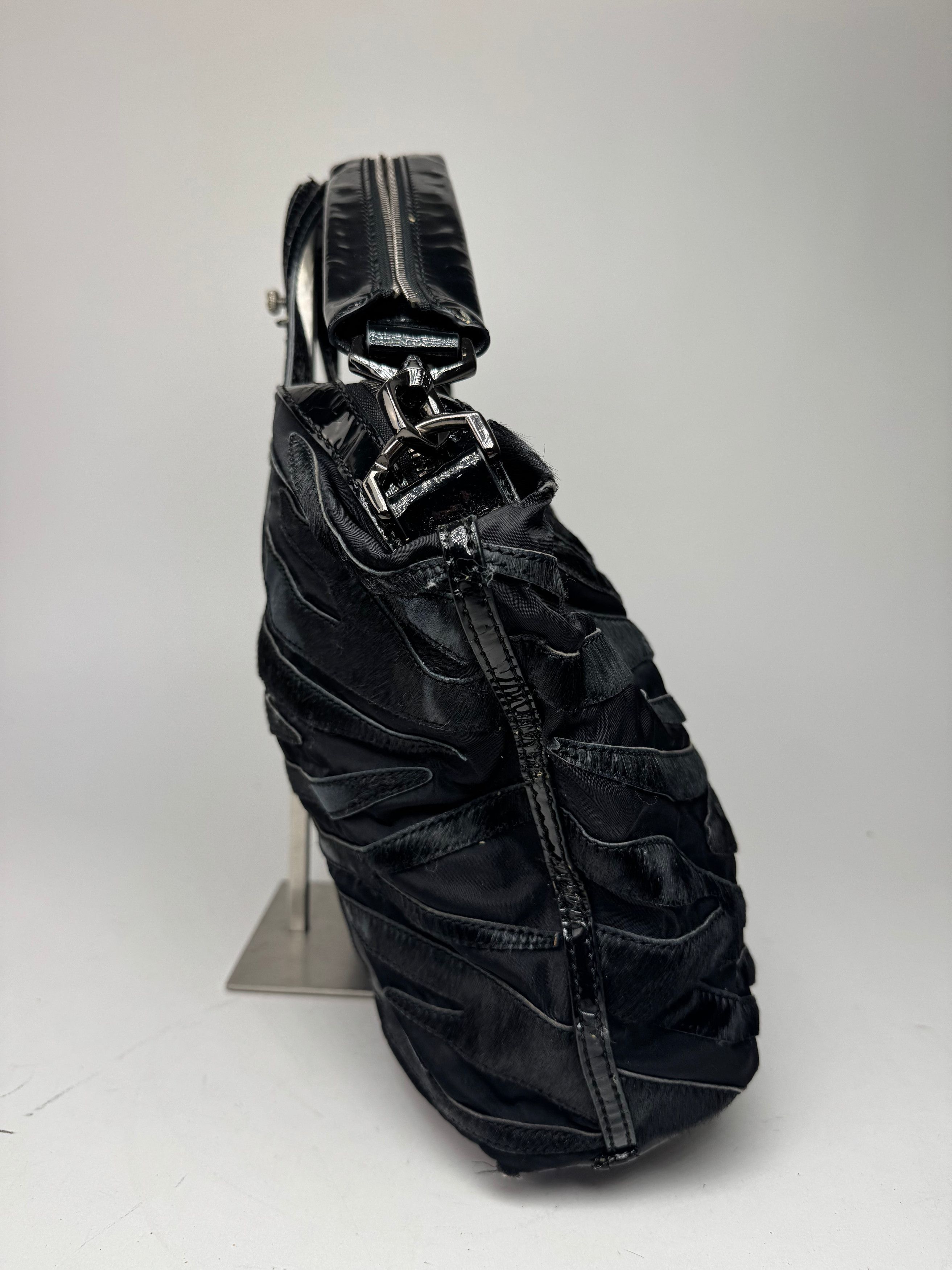 Givenchy Vintage Nightindale Patent Leather Fur Bag Black Size ONE SIZE - 7 Thumbnail