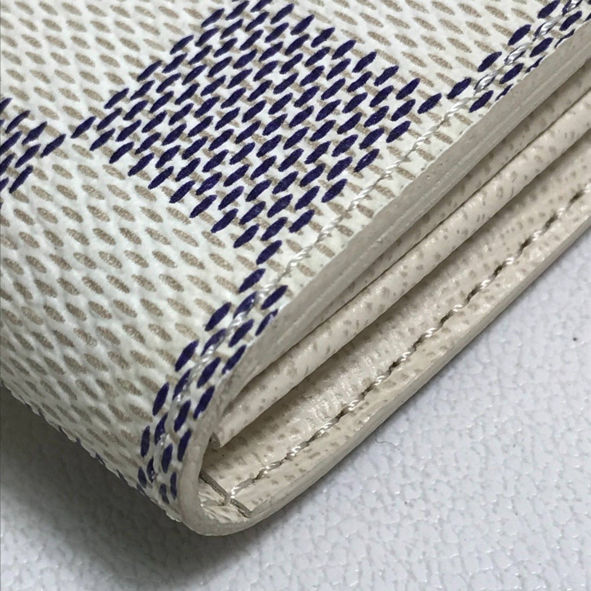 Louis Vuitton LOUIS VUITTON N61735 Damier Azur Portefeuille Sarah Long Wallet in Canvas, Women's, White Size ONE SIZE - 4 Thumbnail