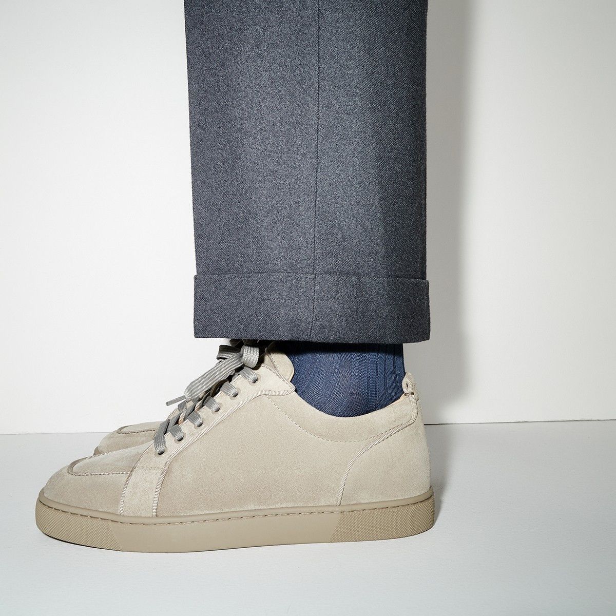 Christian Louboutin rantulow veau velours beige Size US 10.5 / EU 43-44 - 2 Thumbnail