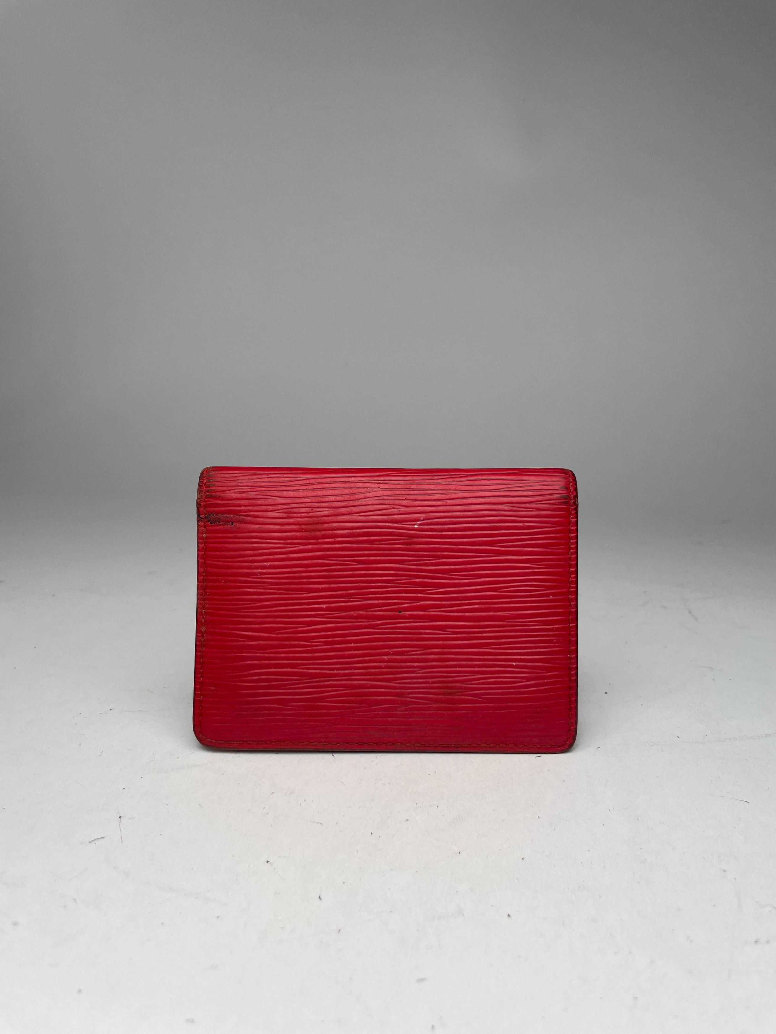 Louis Vuitton Vintage EPI leather Card Holder Red Size ONE SIZE - 4 Thumbnail