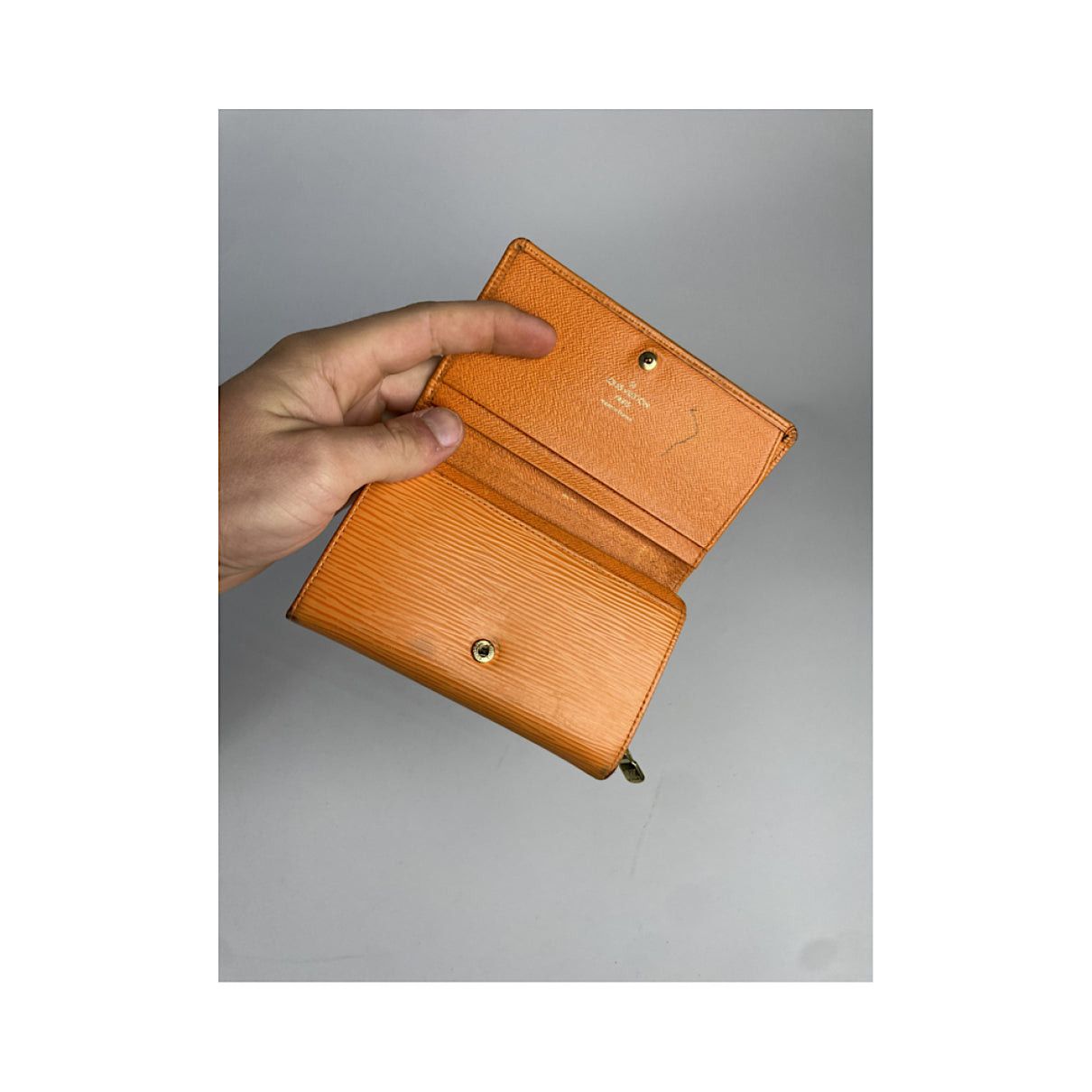 Louis Vuitton Capucines Orange Leather Wallet Size ONE SIZE - 3 Thumbnail