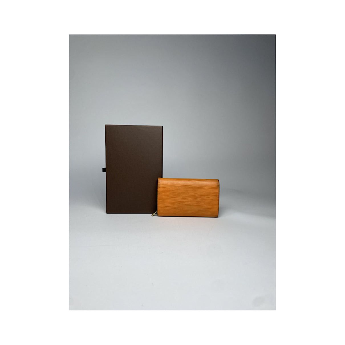 Louis Vuitton Capucines Orange Leather Wallet Size ONE SIZE - 2 Thumbnail
