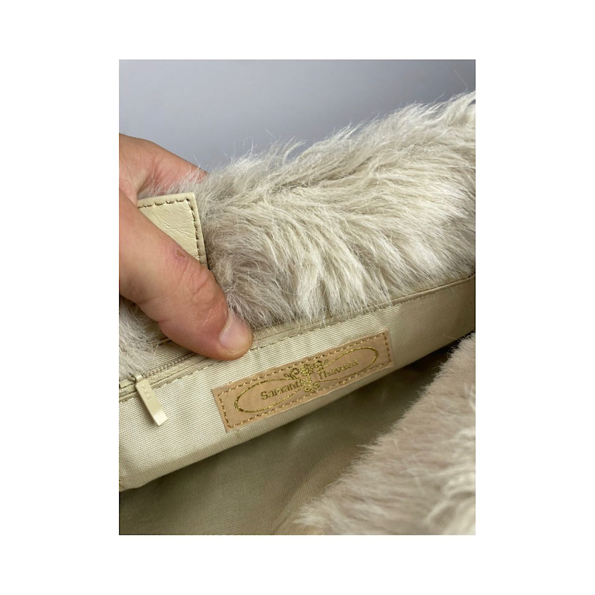 Other Samantha Thavasa White Faux Fur Handbag Size ONE SIZE - 3 Thumbnail