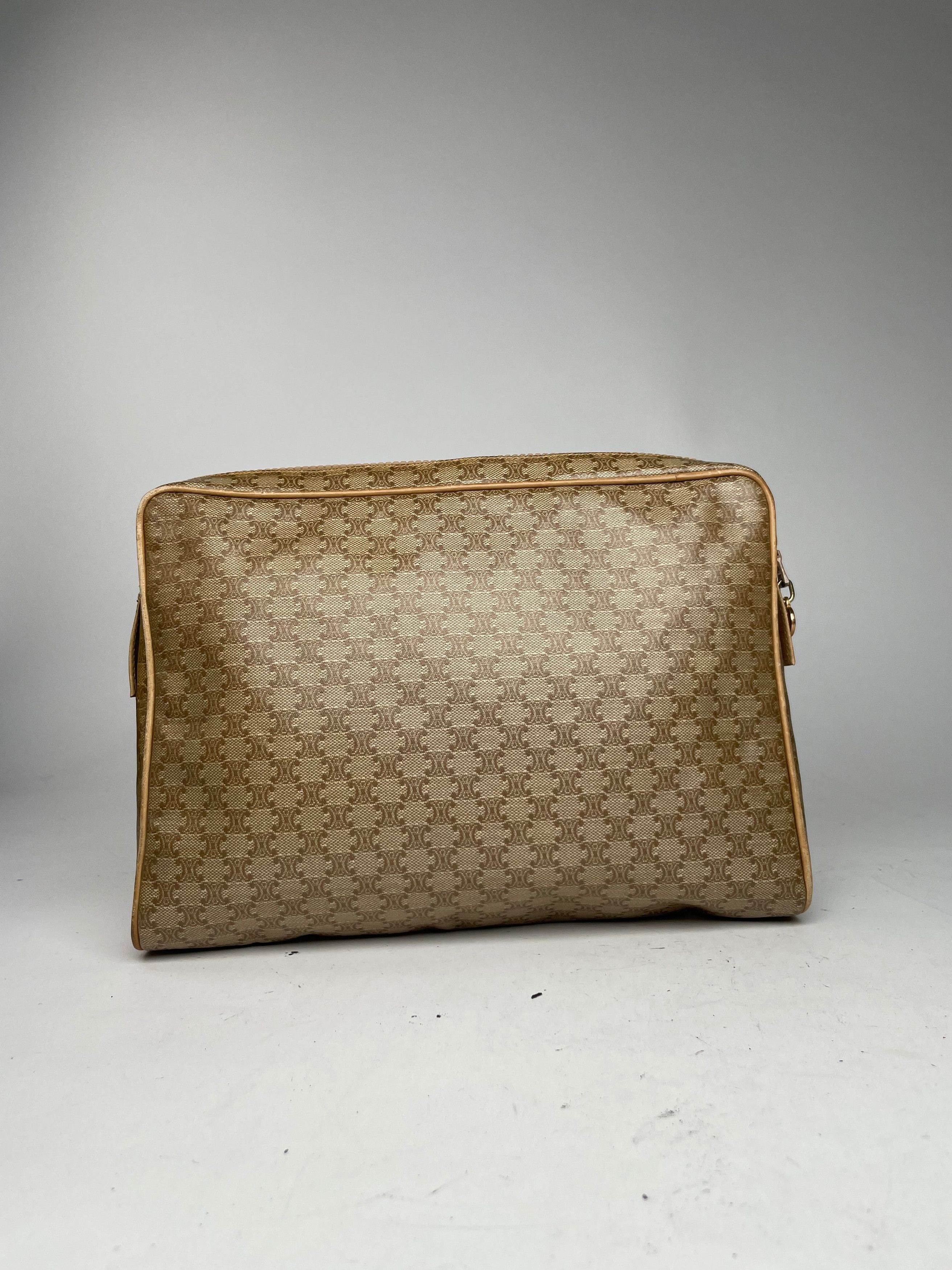 Celine Vintage Triomphe Leather Monogram Clutch Size ONE SIZE - 7 Thumbnail