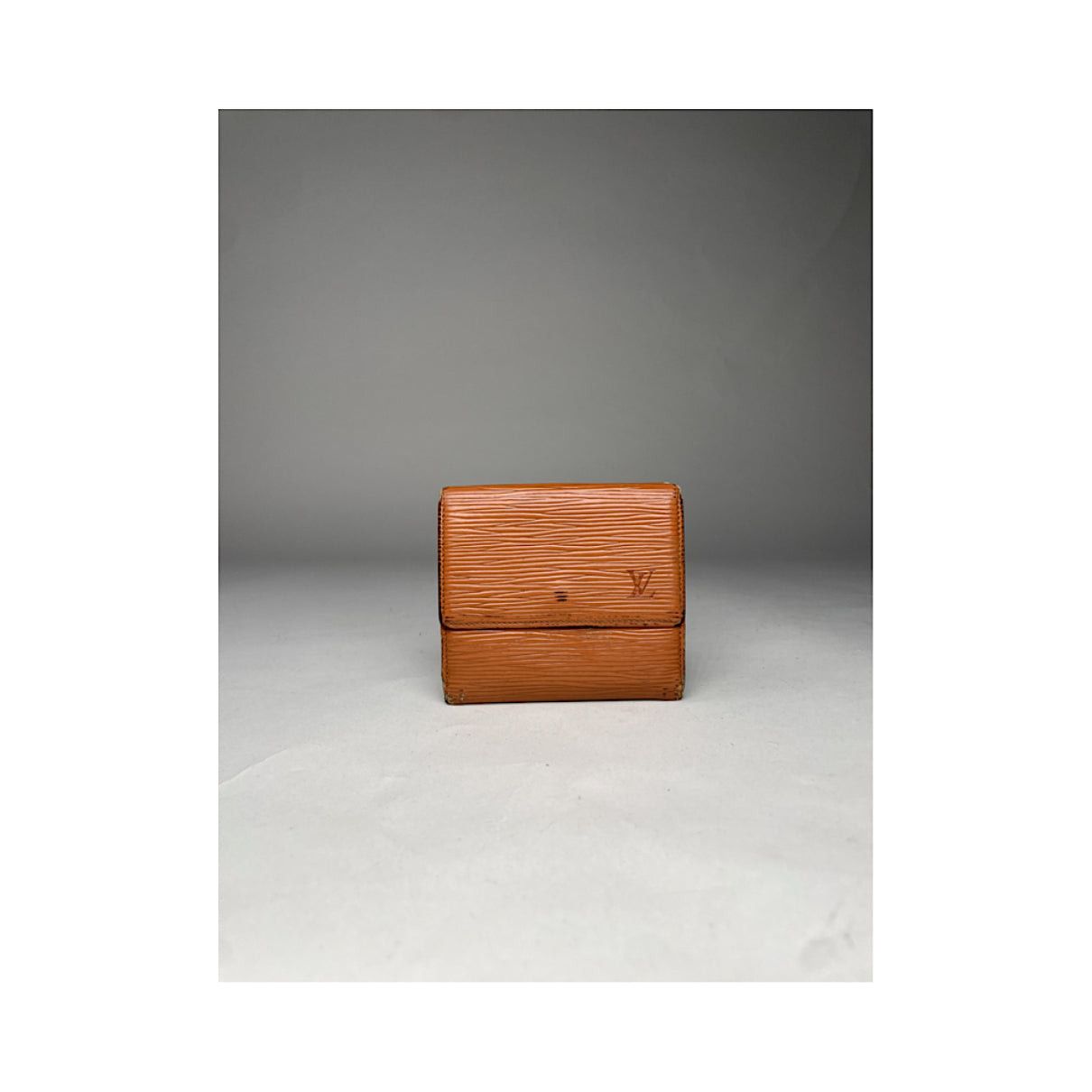 Louis Vuitton Capucines Brown Leather Wallet Size ONE SIZE - 2 Thumbnail