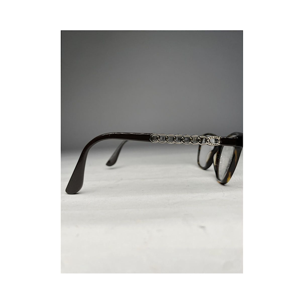 Guess Black Plastic Sunglasses Size ONE SIZE - 2 Thumbnail