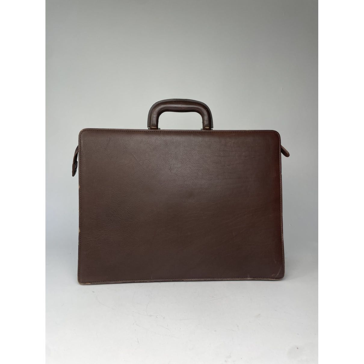 Neo Classic Brown Leather Bag