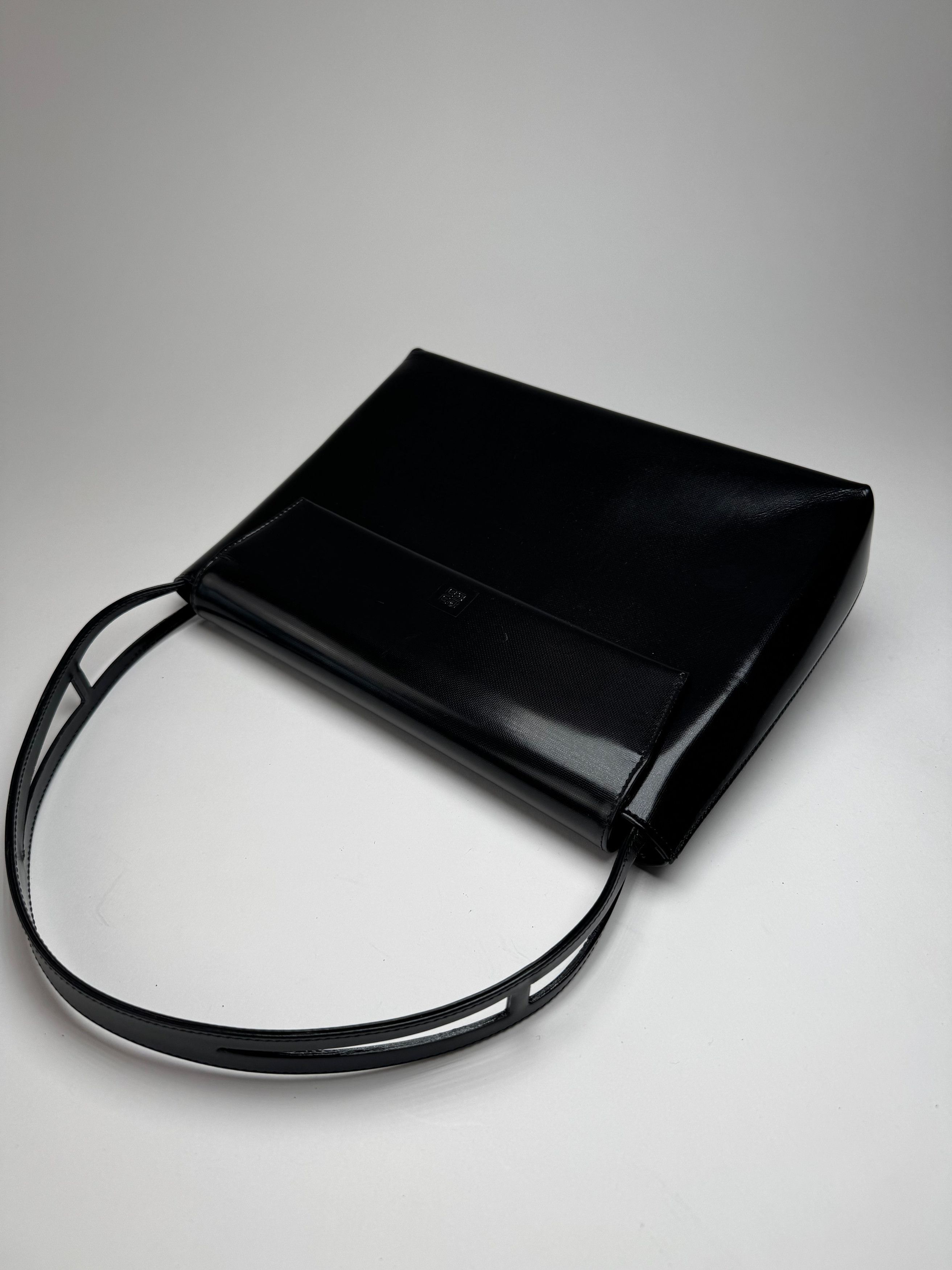 Givenchy Vintage 4G Patent Leather Bag Black Size ONE SIZE - 5 Thumbnail