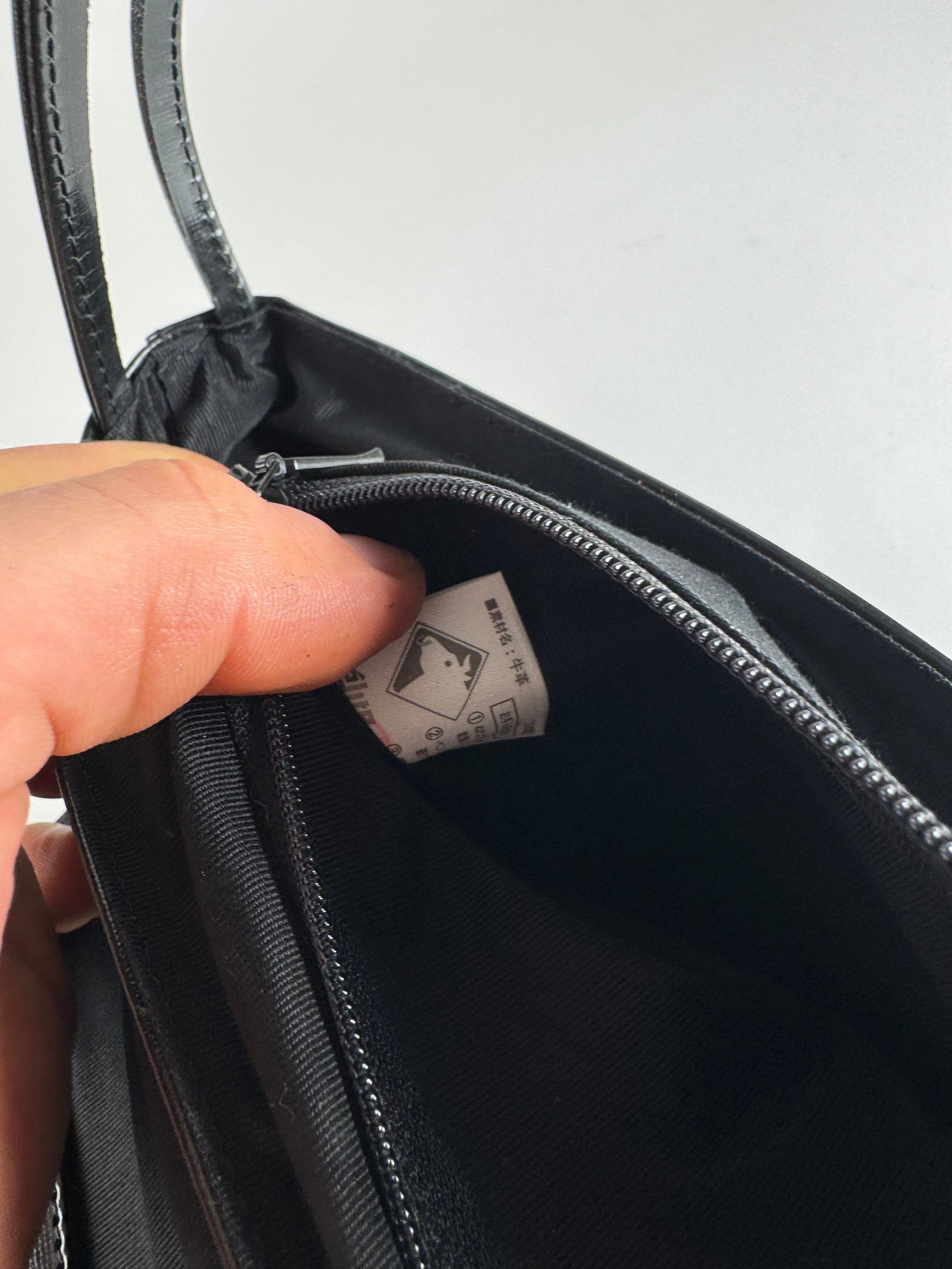 Givenchy Vintage 4G Patent Leather Bag Black Size ONE SIZE - 2 Thumbnail