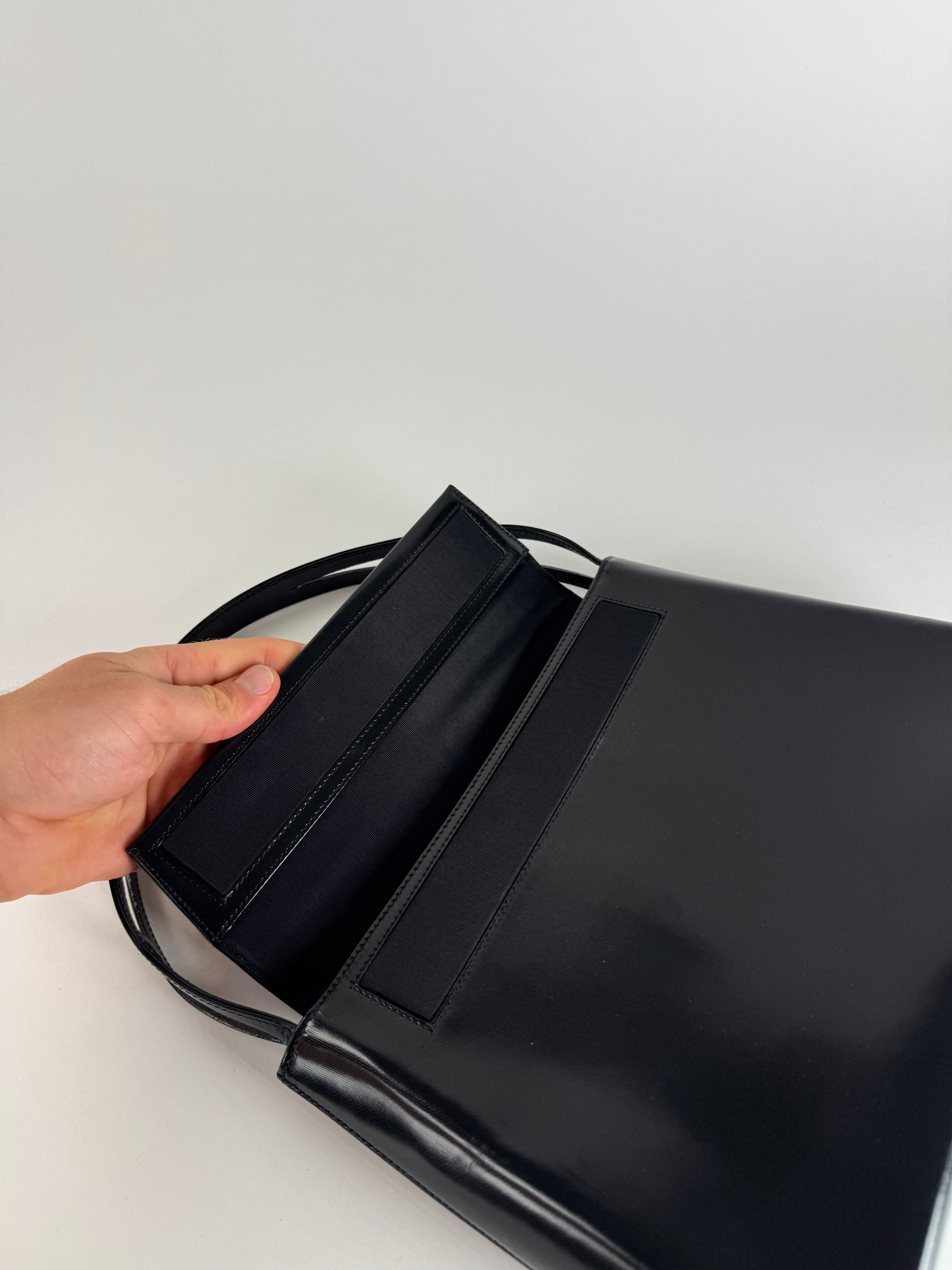 Givenchy Vintage 4G Patent Leather Bag Black Size ONE SIZE - 10 Thumbnail