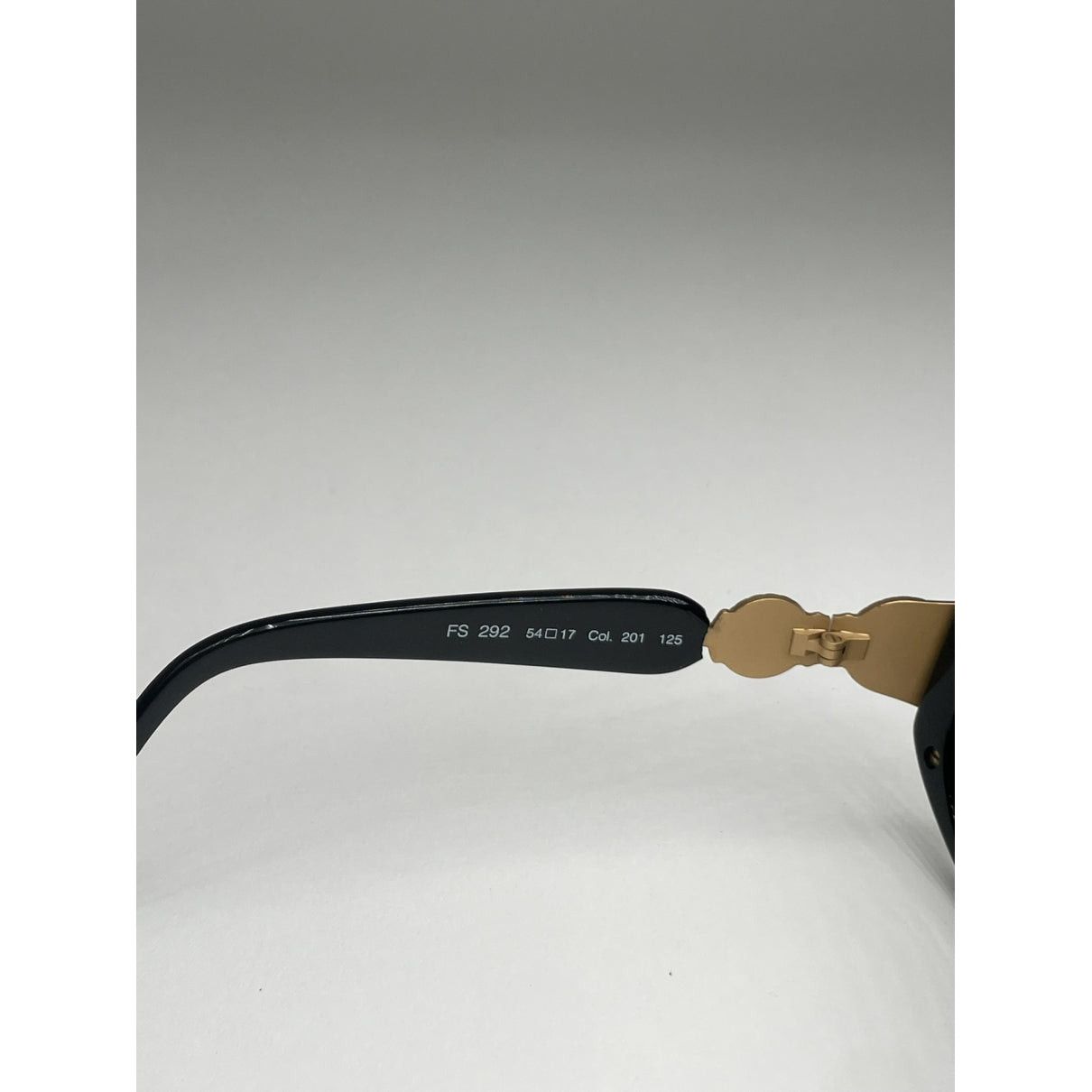 Fendi Black Plastic Sunglasses Size ONE SIZE - 5 Thumbnail