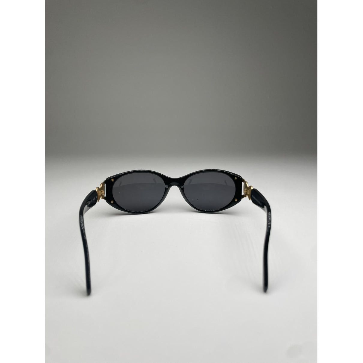 Fendi Black Plastic Sunglasses Size ONE SIZE - 4 Thumbnail