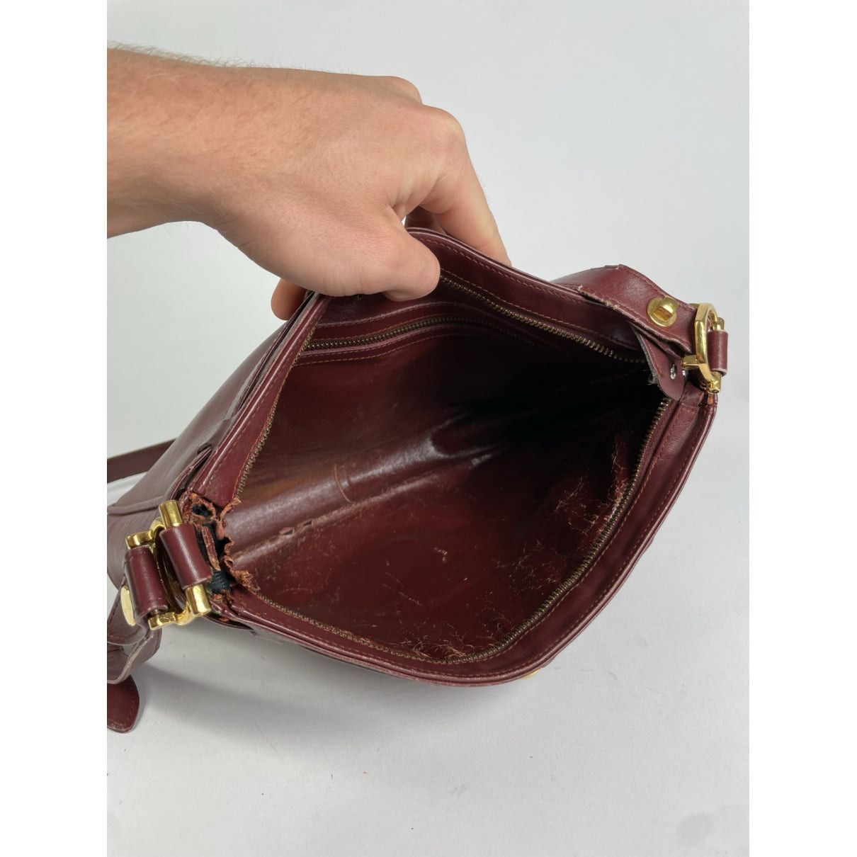 Cartier Seau Burgundy Patent Leather Handbag Size ONE SIZE - 2 Thumbnail