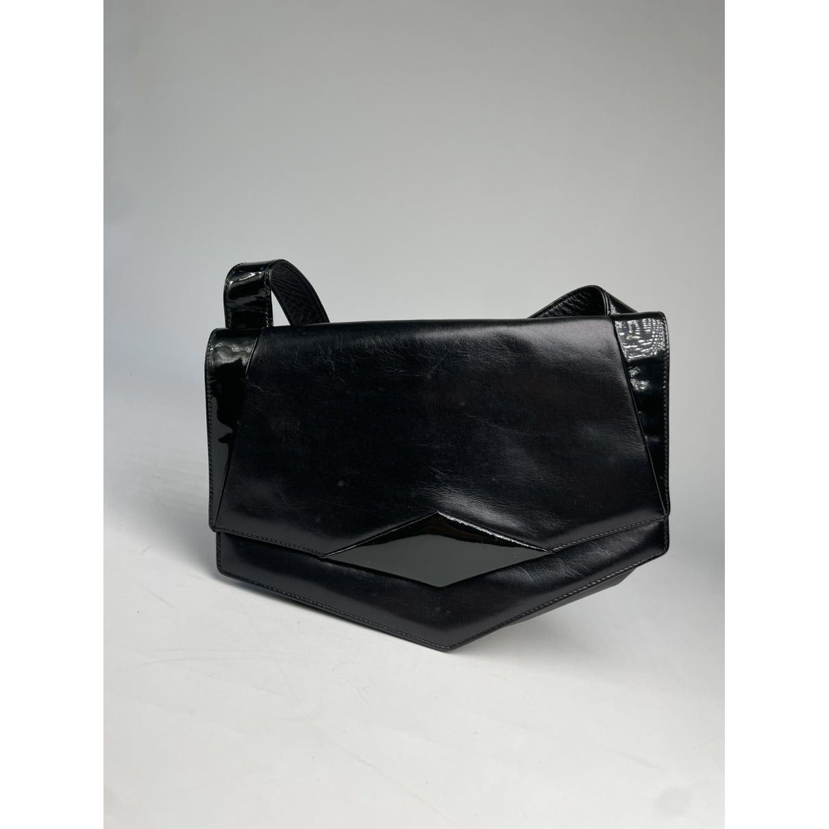 Givenchy Infinity Black Leather Handbag Size ONE SIZE - 2 Thumbnail