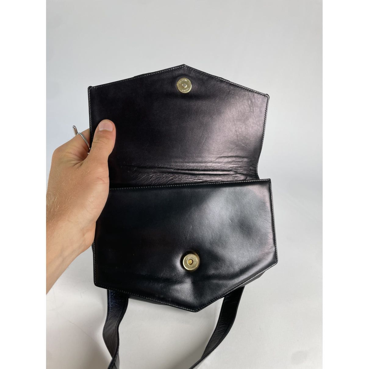 Givenchy Infinity Black Leather Handbag Size ONE SIZE - 4 Thumbnail