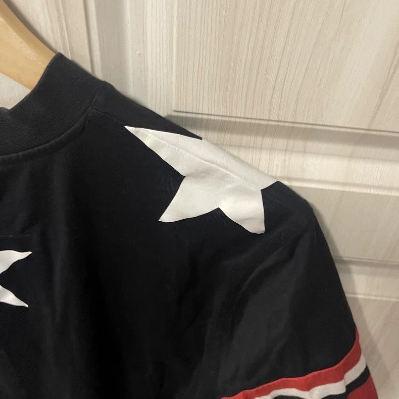 Givenchy Givenchy Star Print Short Sleeve T-Shirt - dmc Size US XS / EU 42 / 0 - 7 Thumbnail