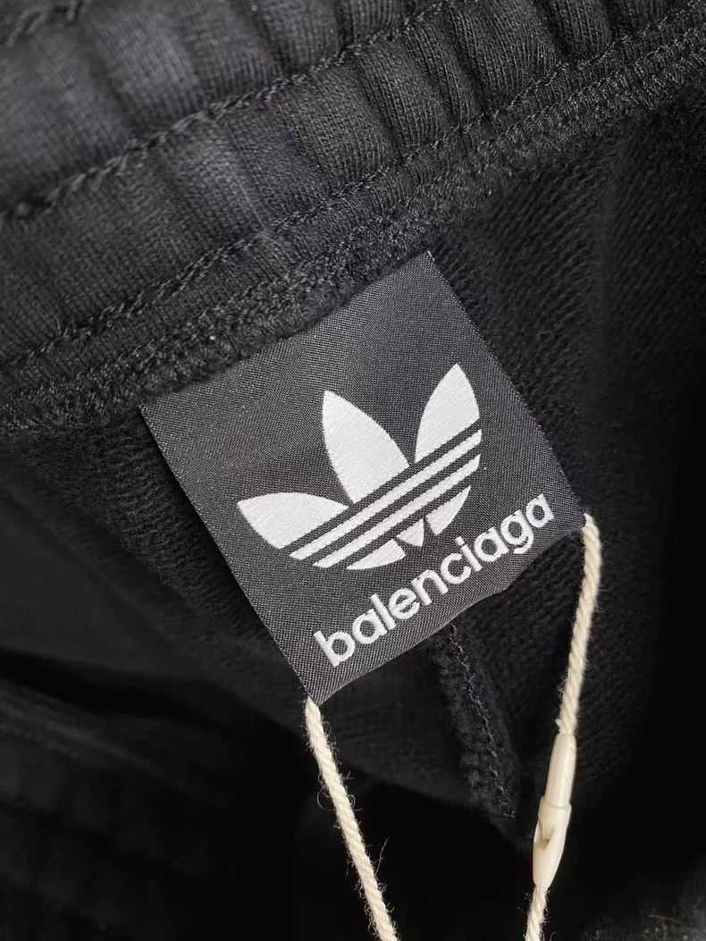 Balenciaga Balenciaga x Adidas collaborative sweatpants - dmc Size US 30 / EU 46 - 4 Thumbnail