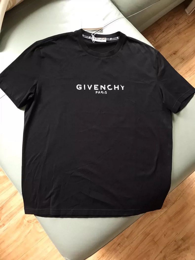 Givenchy Givenchy Distressed Logo Short Sleeve T-Shirt - dmc Size US XXL / EU 58 / 5 - 8 Thumbnail