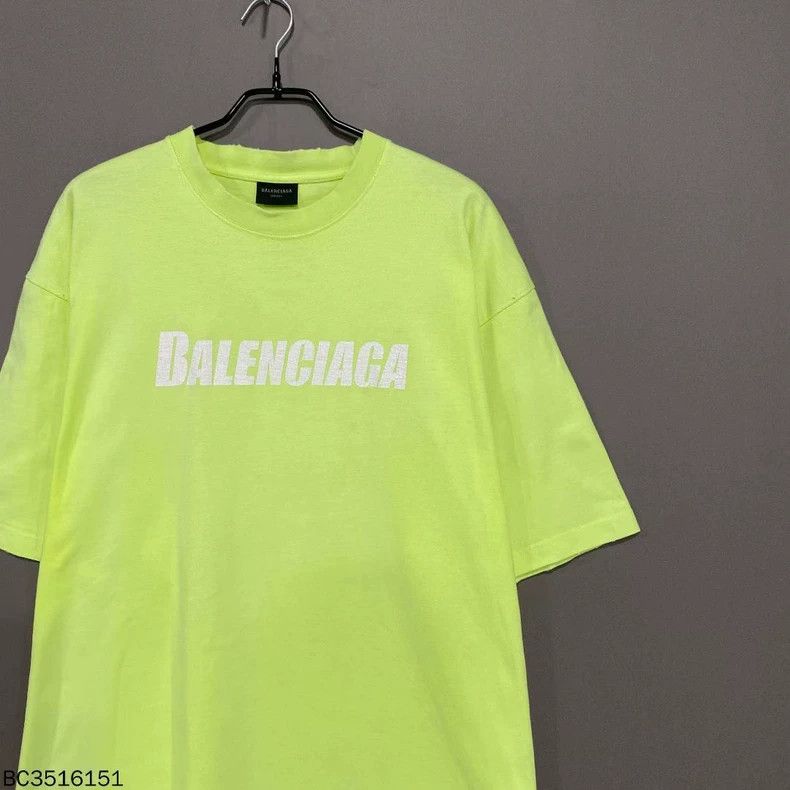 Balenciaga Balenciaga Distressed Logo Short Sleeve Tee - dmc Size US L / EU 52-54 / 3 - 2 Thumbnail