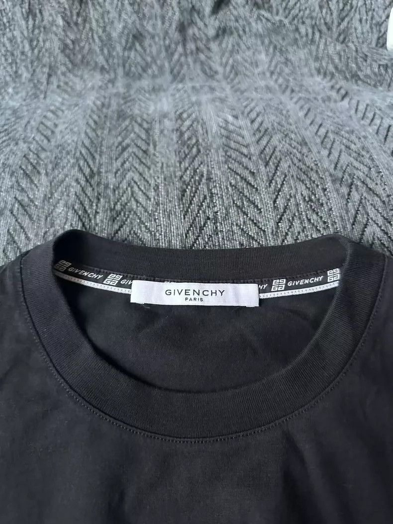 Givenchy Givenchy Distressed Short Sleeve T-Shirt - dmc Size US M / EU 48-50 / 2 - 3 Thumbnail