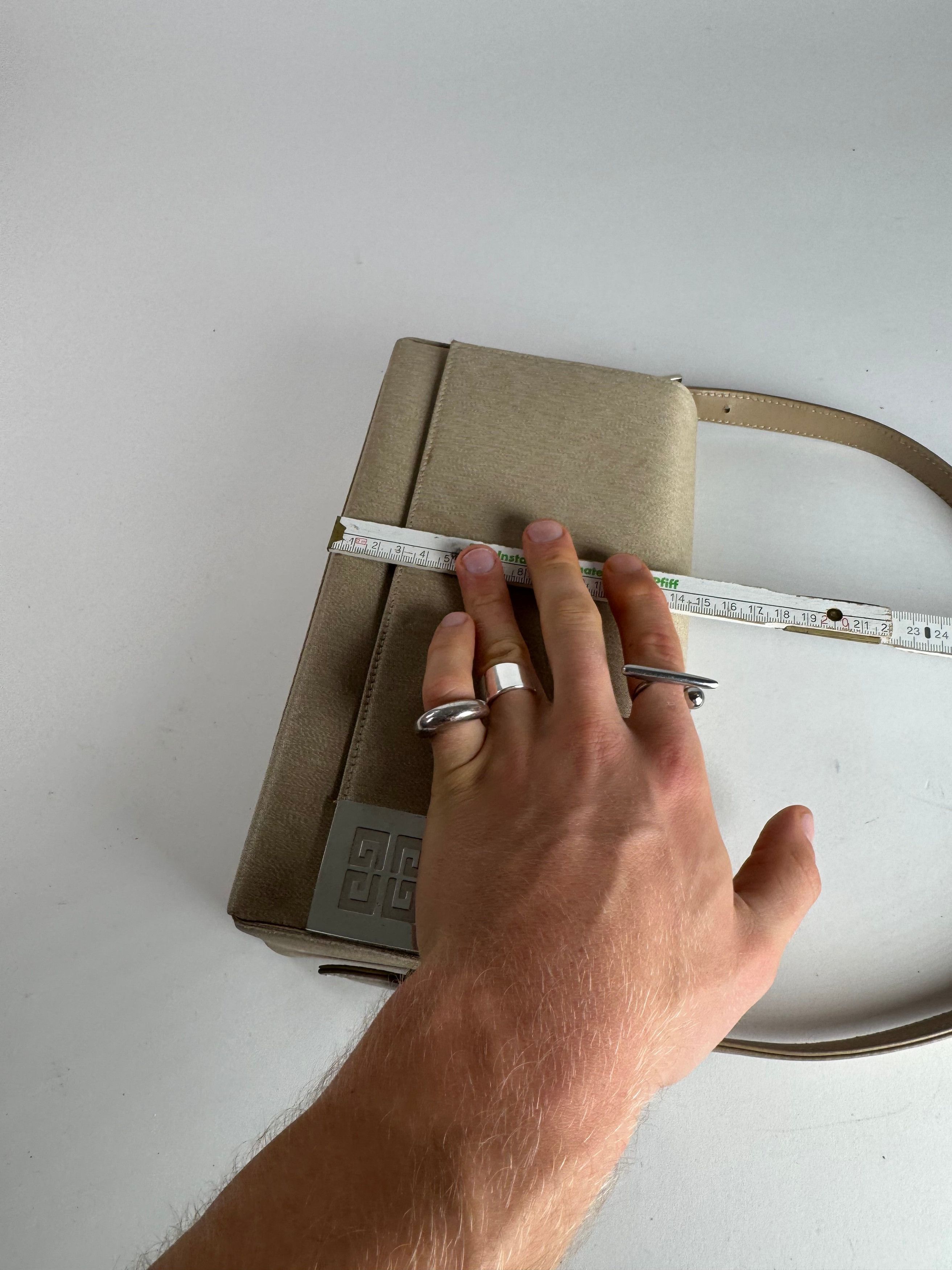 Givenchy Vintage 4G Baguette Bag Beige Size ONE SIZE - 9 Thumbnail