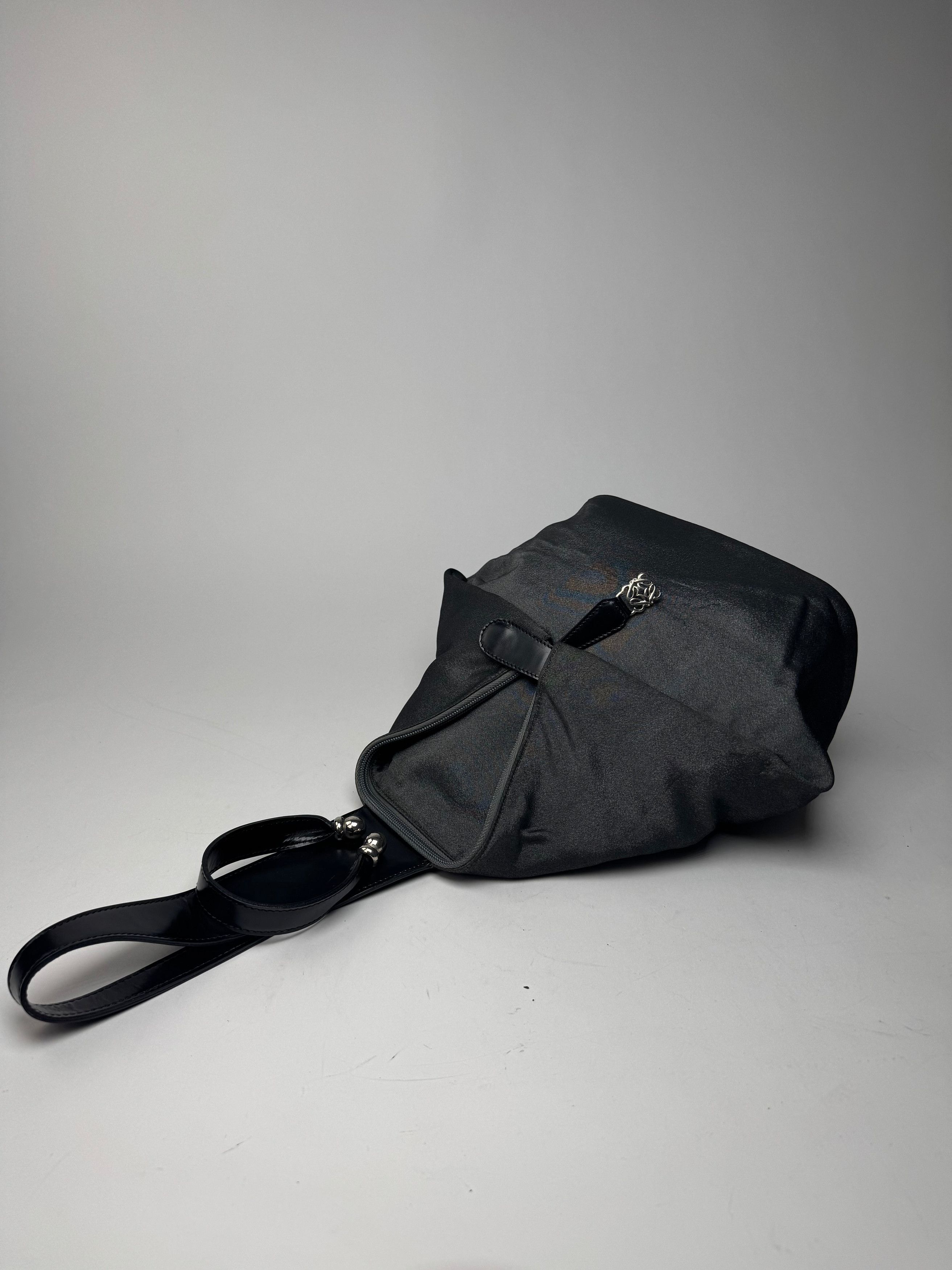 Loewe Vintage Madrid Leather Crossbody Bag / Backpack Size ONE SIZE - 8 Thumbnail