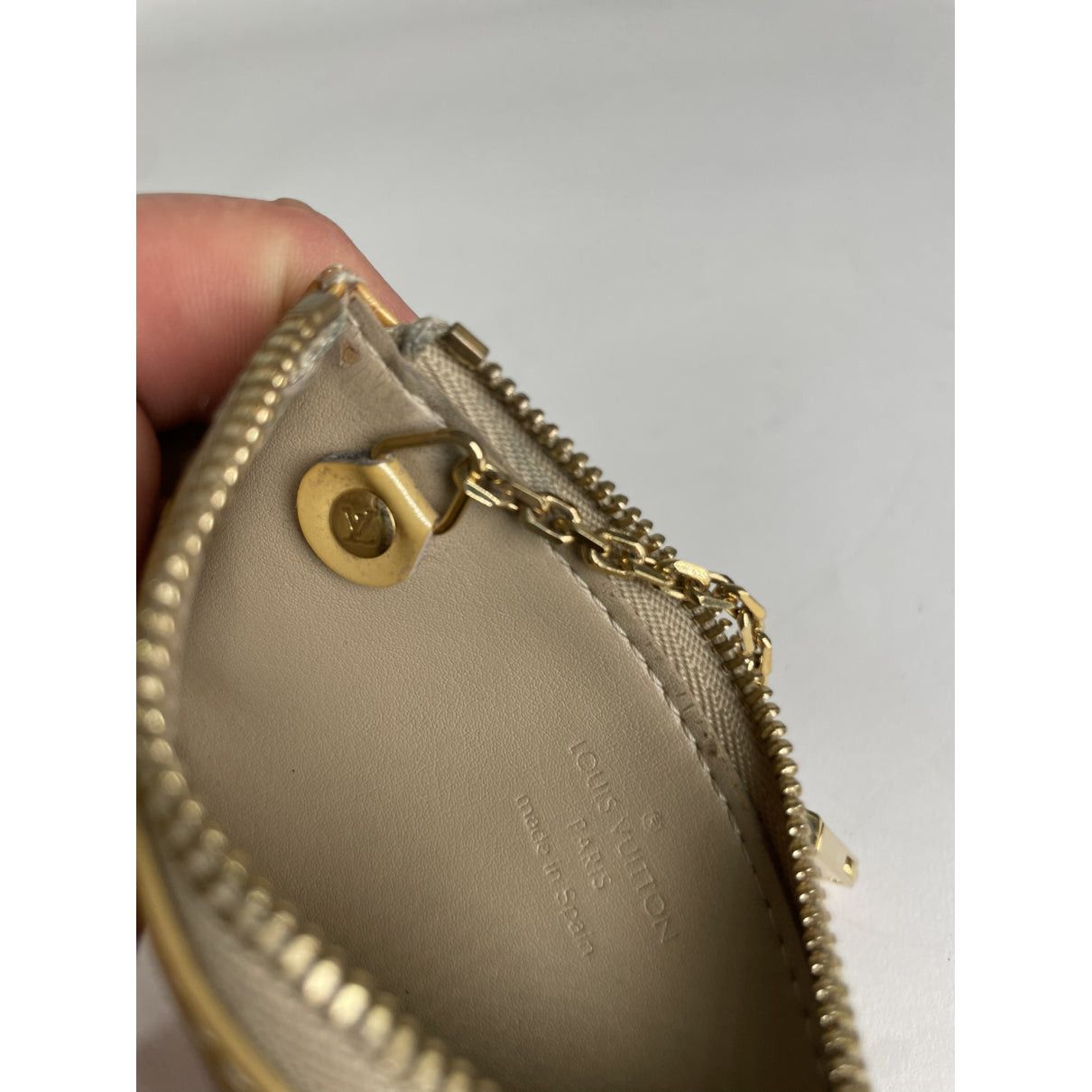 Louis Vuitton Dauphine Beige Patent Leather Purse Size ONE SIZE - 4 Thumbnail