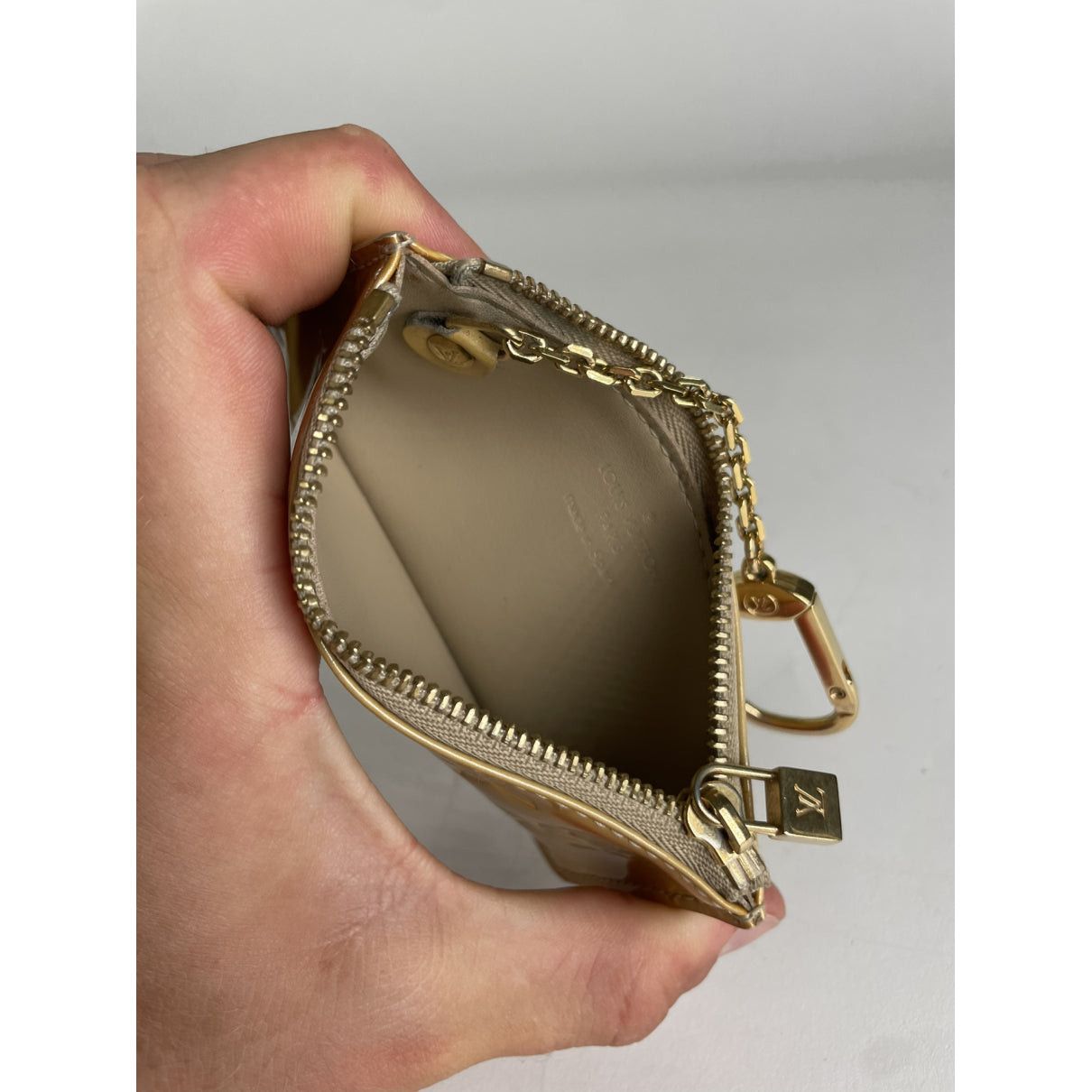 Louis Vuitton Dauphine Beige Patent Leather Purse Size ONE SIZE - 3 Thumbnail