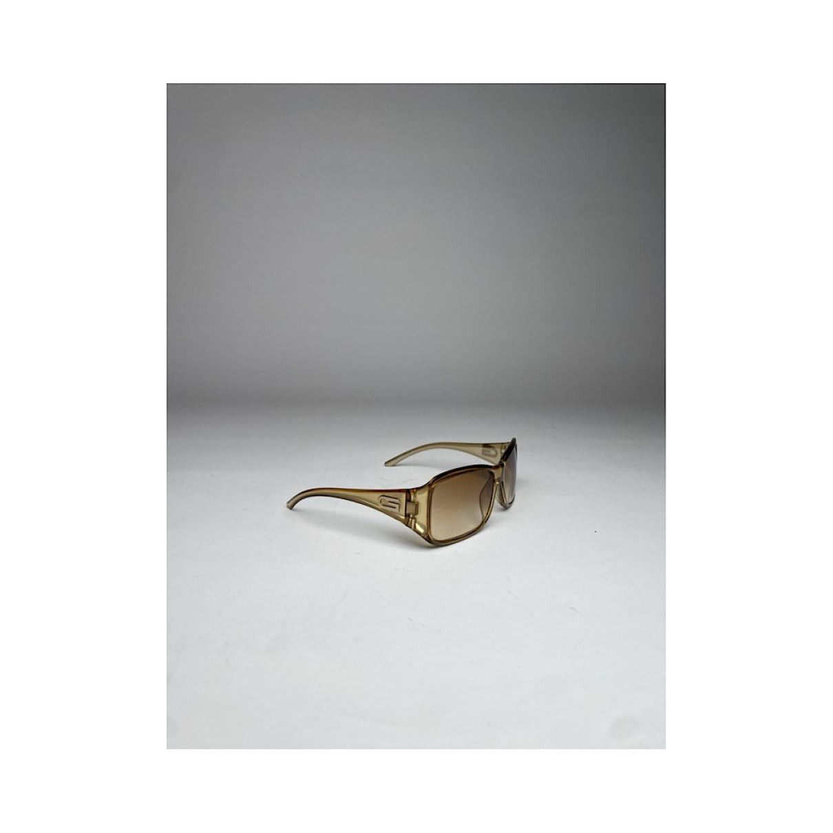 Gucci Ecru Plastic Sunglasses Size ONE SIZE - 3 Thumbnail