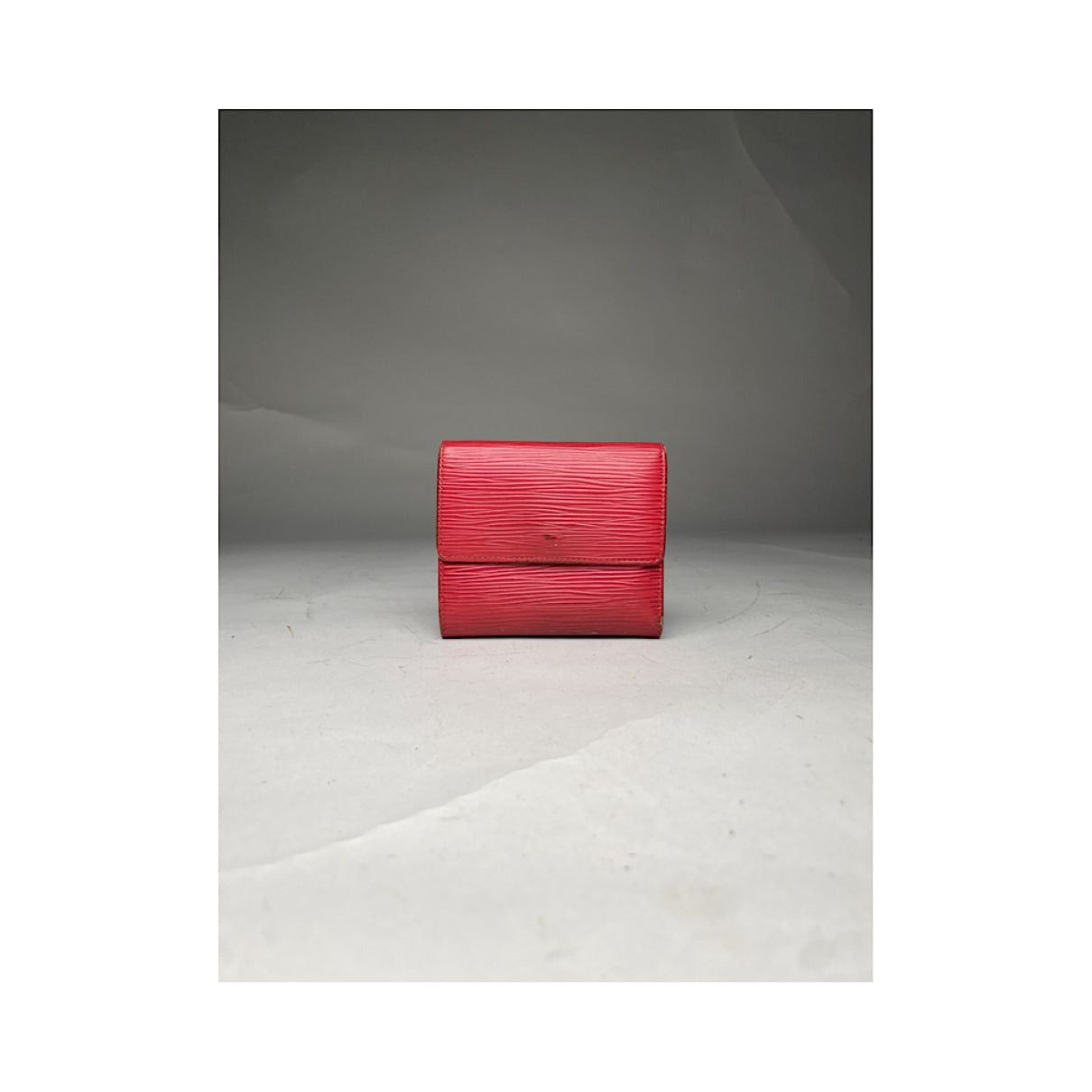 Louis Vuitton Capucines Red Leather Wallet Size ONE SIZE - 2 Thumbnail