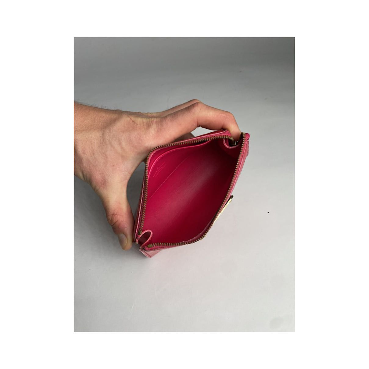 Louis Vuitton Shirley Red Leather Clutch Bag Size ONE SIZE - 3 Thumbnail