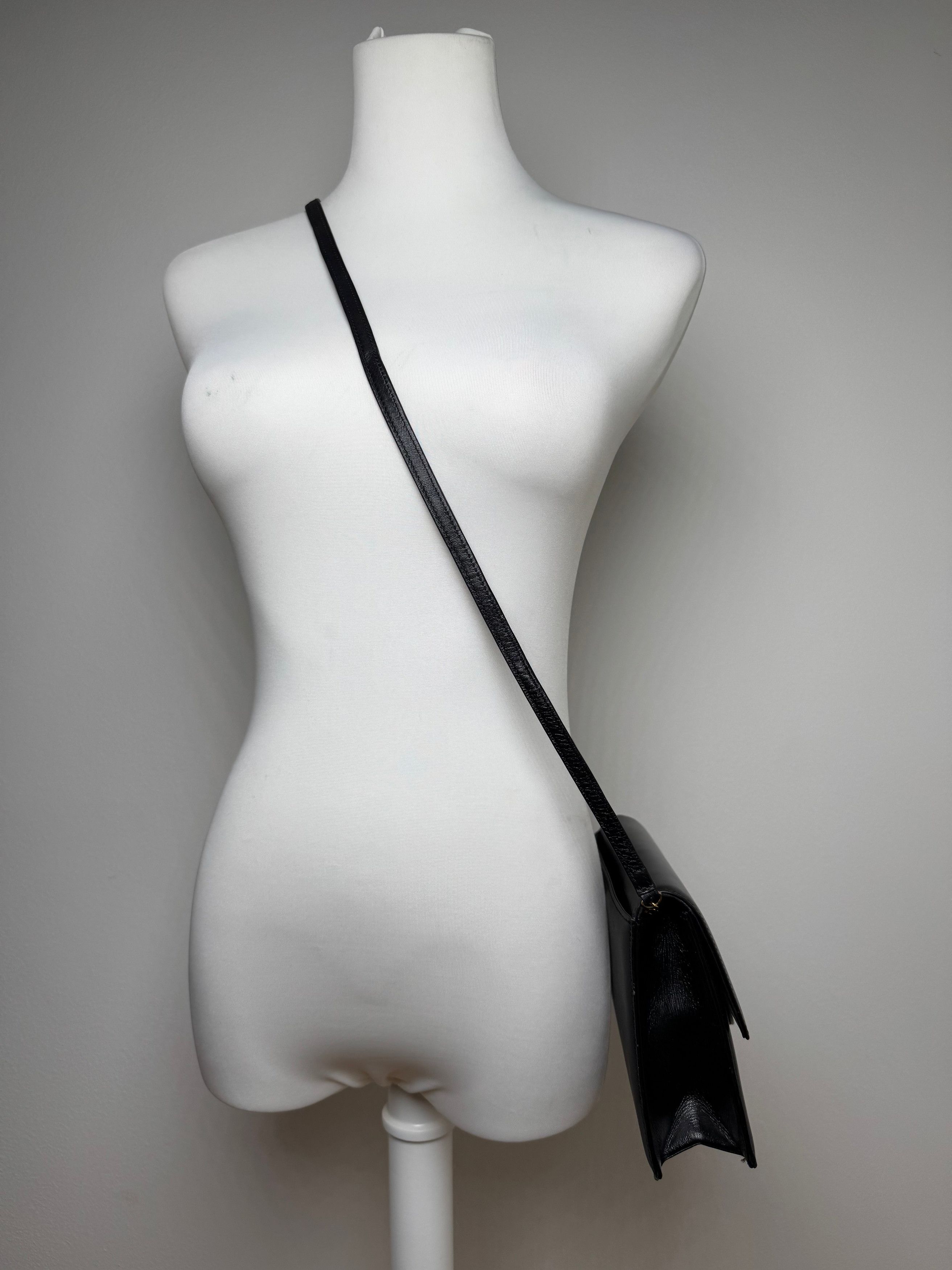 Givenchy Vintage 4G Leather Bag Black Size ONE SIZE - 15 Thumbnail