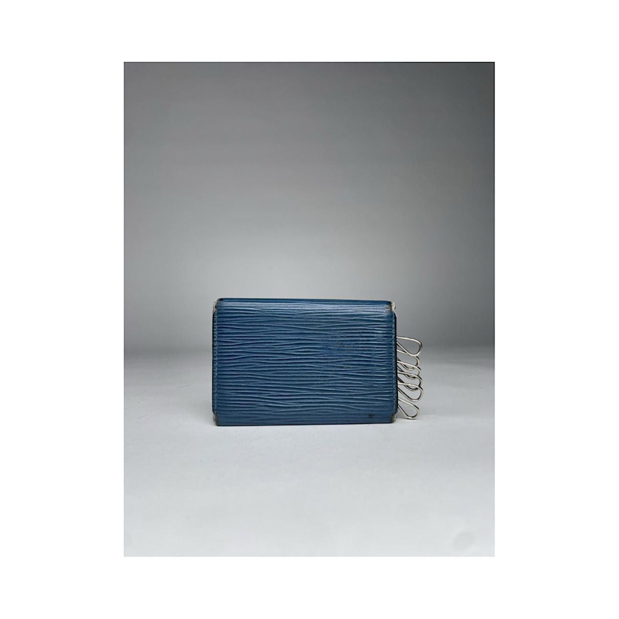 Louis Vuitton Lockme Blue Leather Purse Size ONE SIZE - 3 Thumbnail