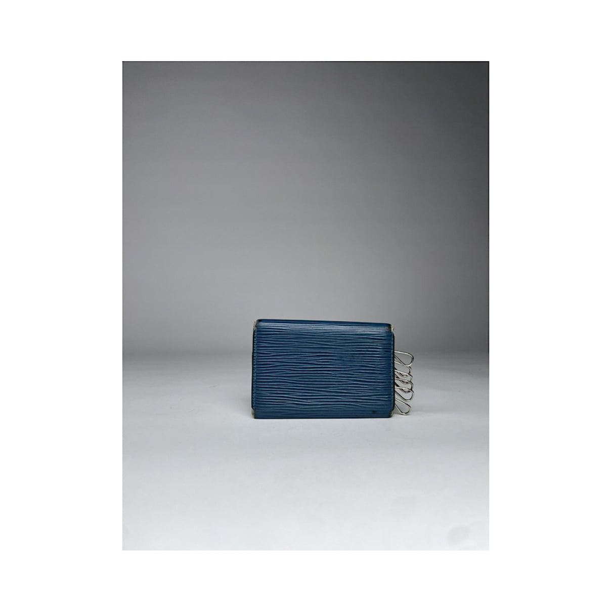 Louis Vuitton Lockme Blue Leather Purse Size ONE SIZE - 2 Thumbnail