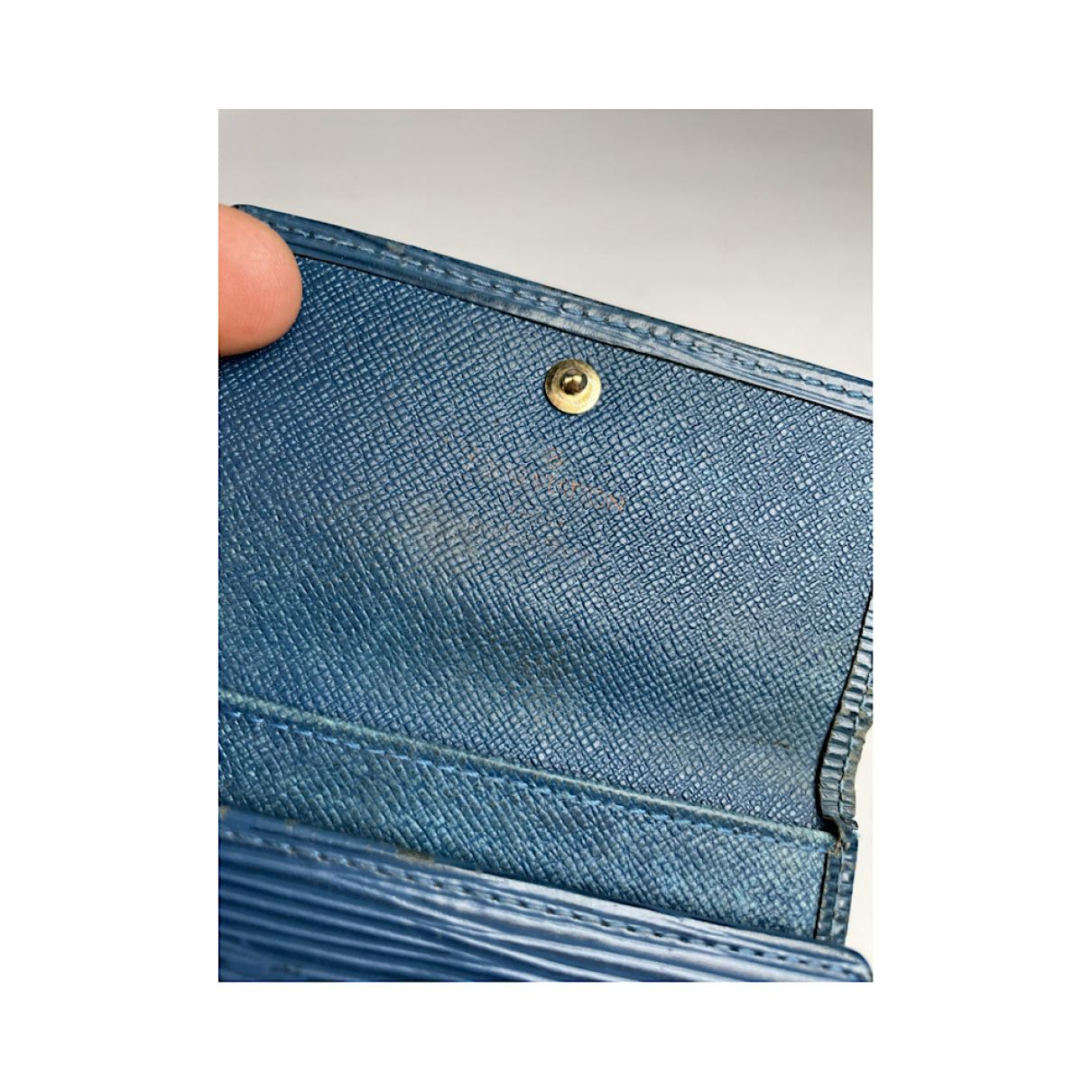 Louis Vuitton Lockme Blue Leather Purse Size ONE SIZE - 5 Thumbnail
