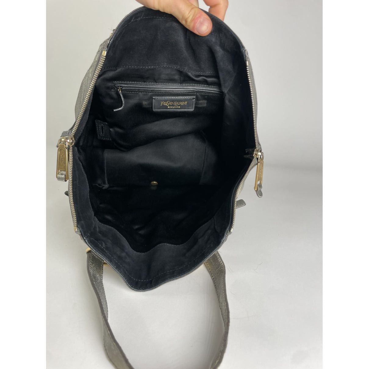 Yves Saint Laurent Silver Leather Handbag Size ONE SIZE - 2 Thumbnail