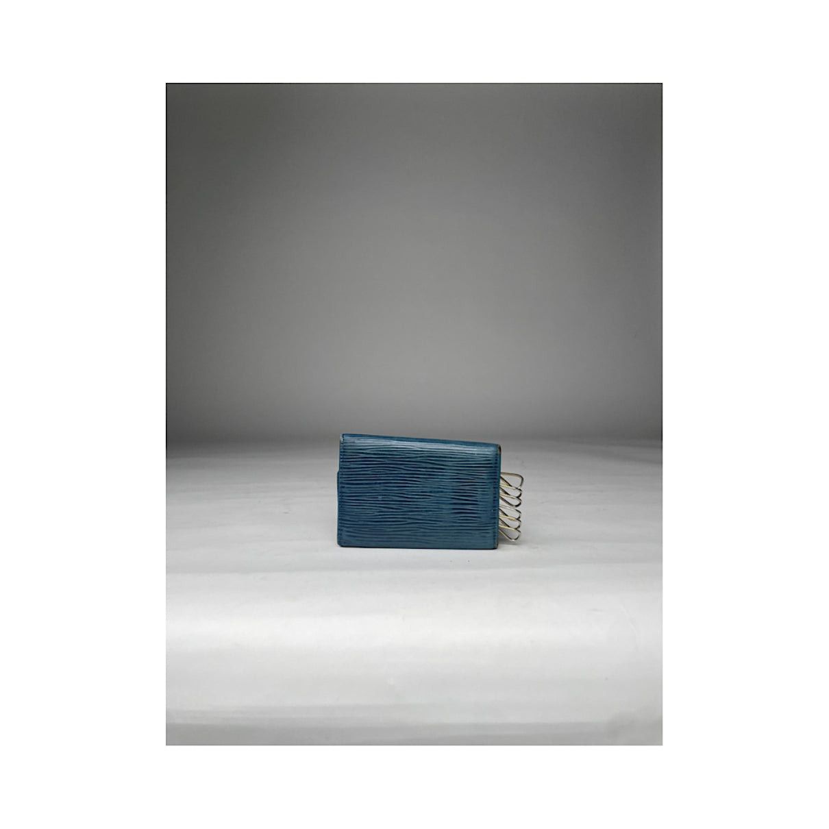 Louis Vuitton Lockme Blue Leather Purse Size ONE SIZE - 3 Thumbnail