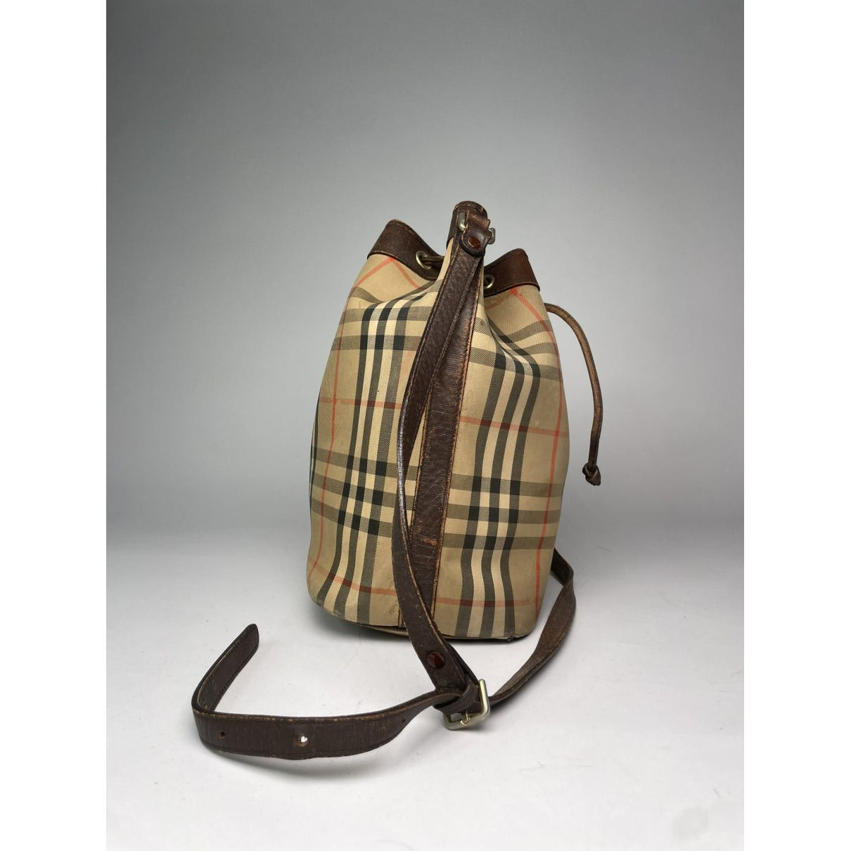Burberry Lola Bucket Beige Leather Handbag Size ONE SIZE - 4 Thumbnail
