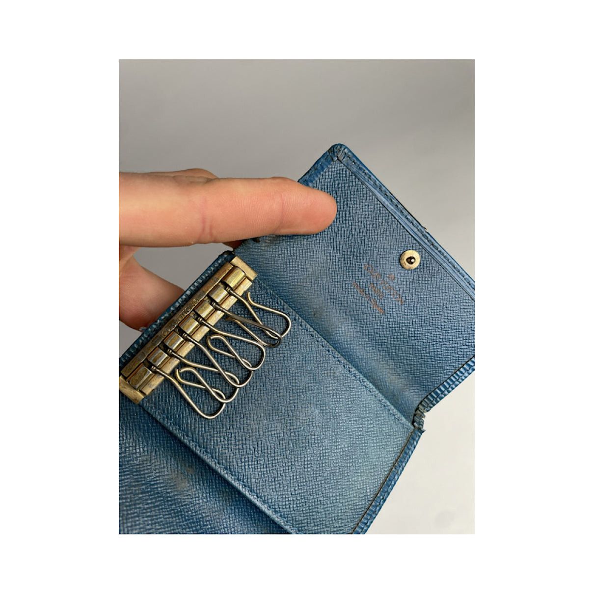 Louis Vuitton Lockme Blue Leather Purse Size ONE SIZE - 5 Thumbnail