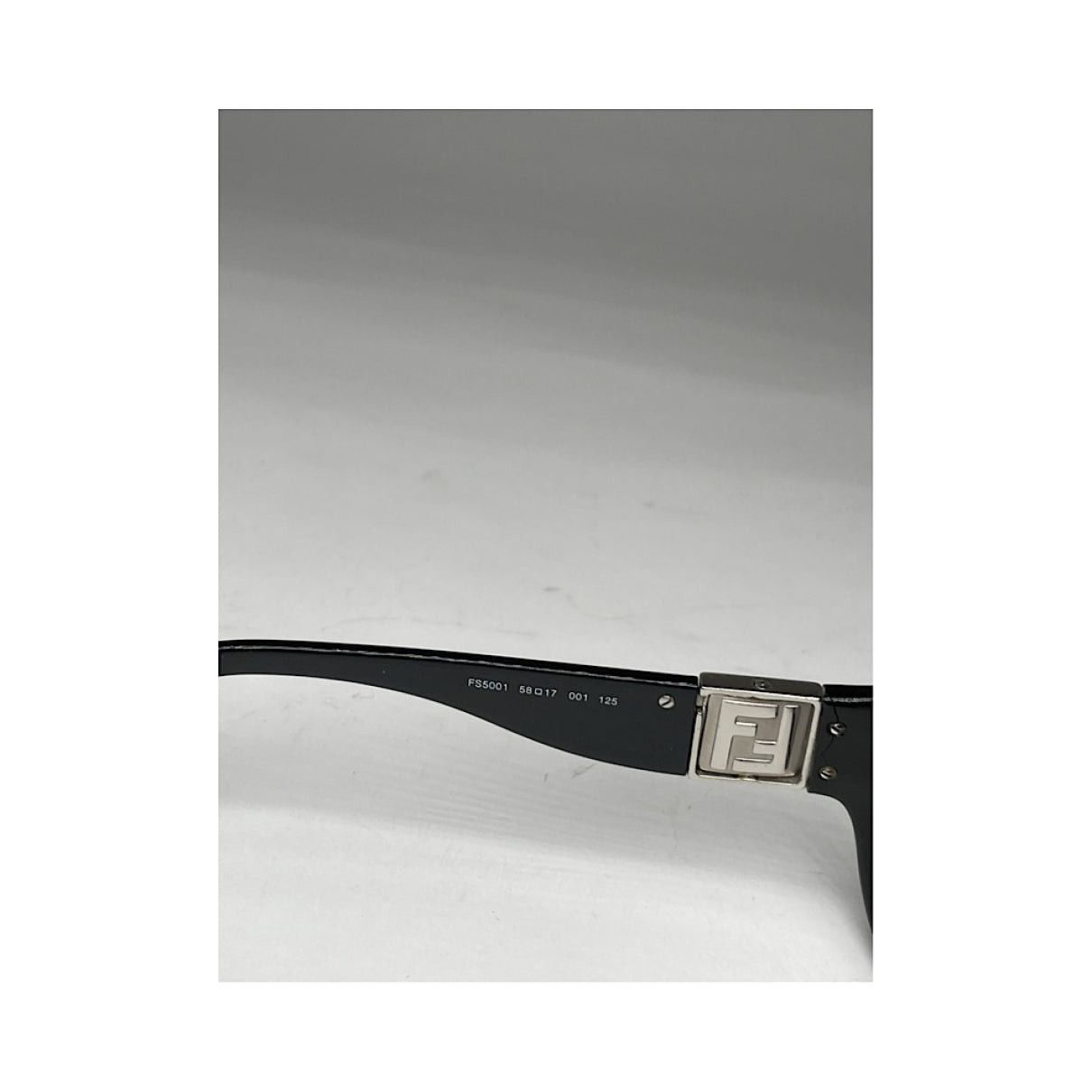 Fendi Black Plastic Sunglasses Size ONE SIZE - 4 Thumbnail