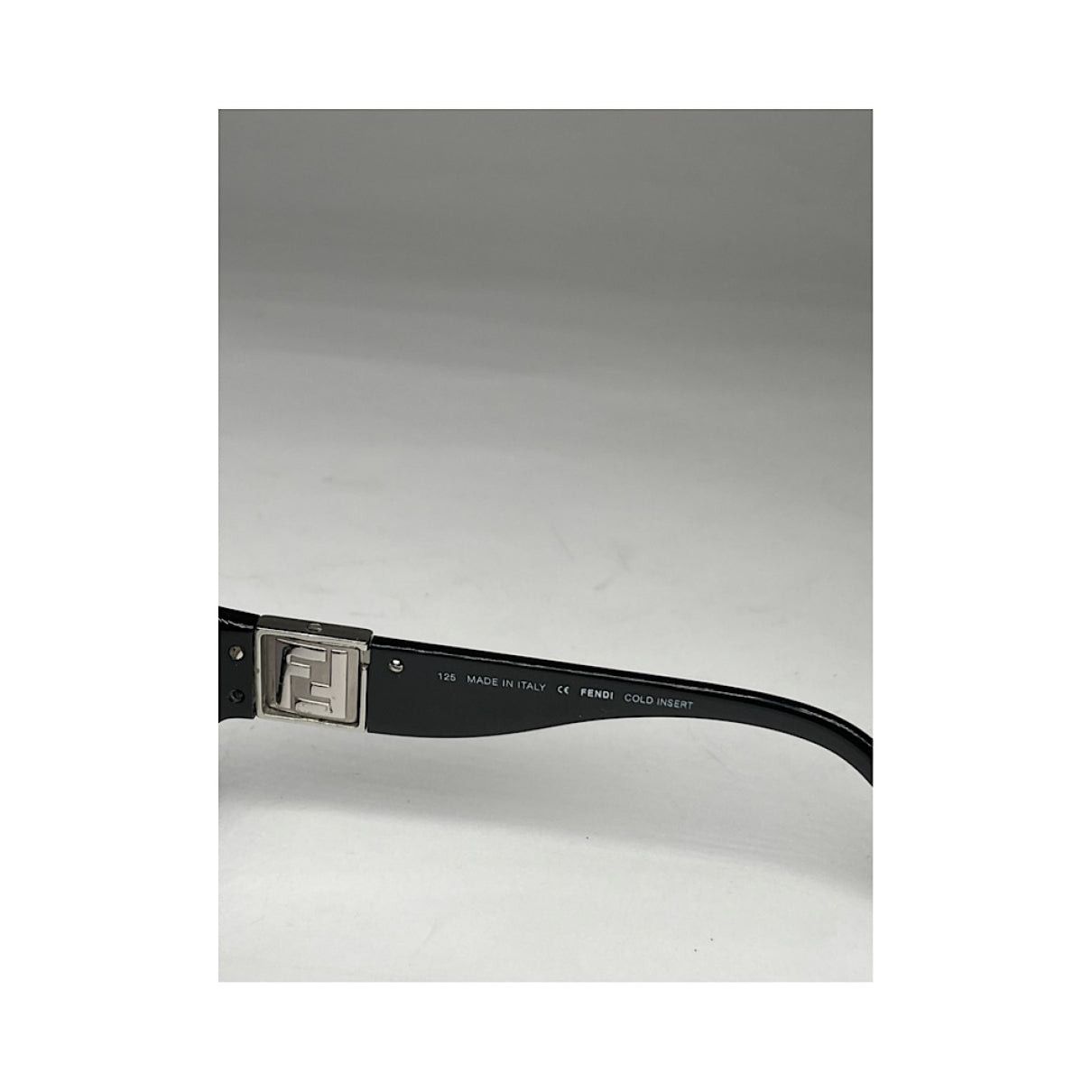Fendi Black Plastic Sunglasses Size ONE SIZE - 3 Thumbnail