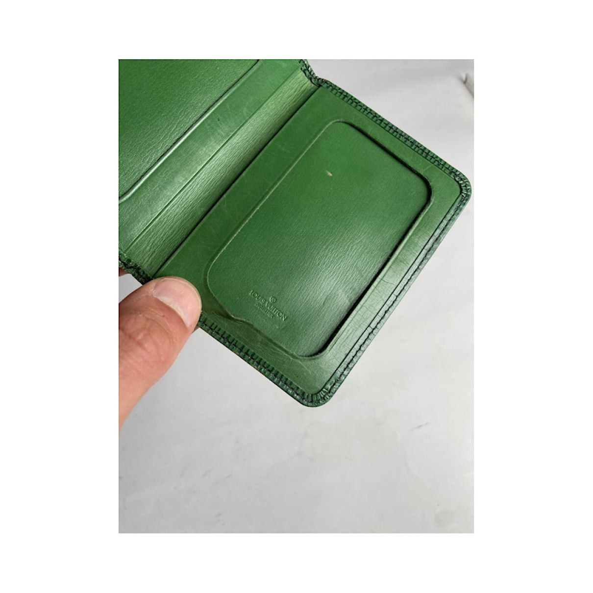 Louis Vuitton Green Leather Purse Size ONE SIZE - 4 Thumbnail