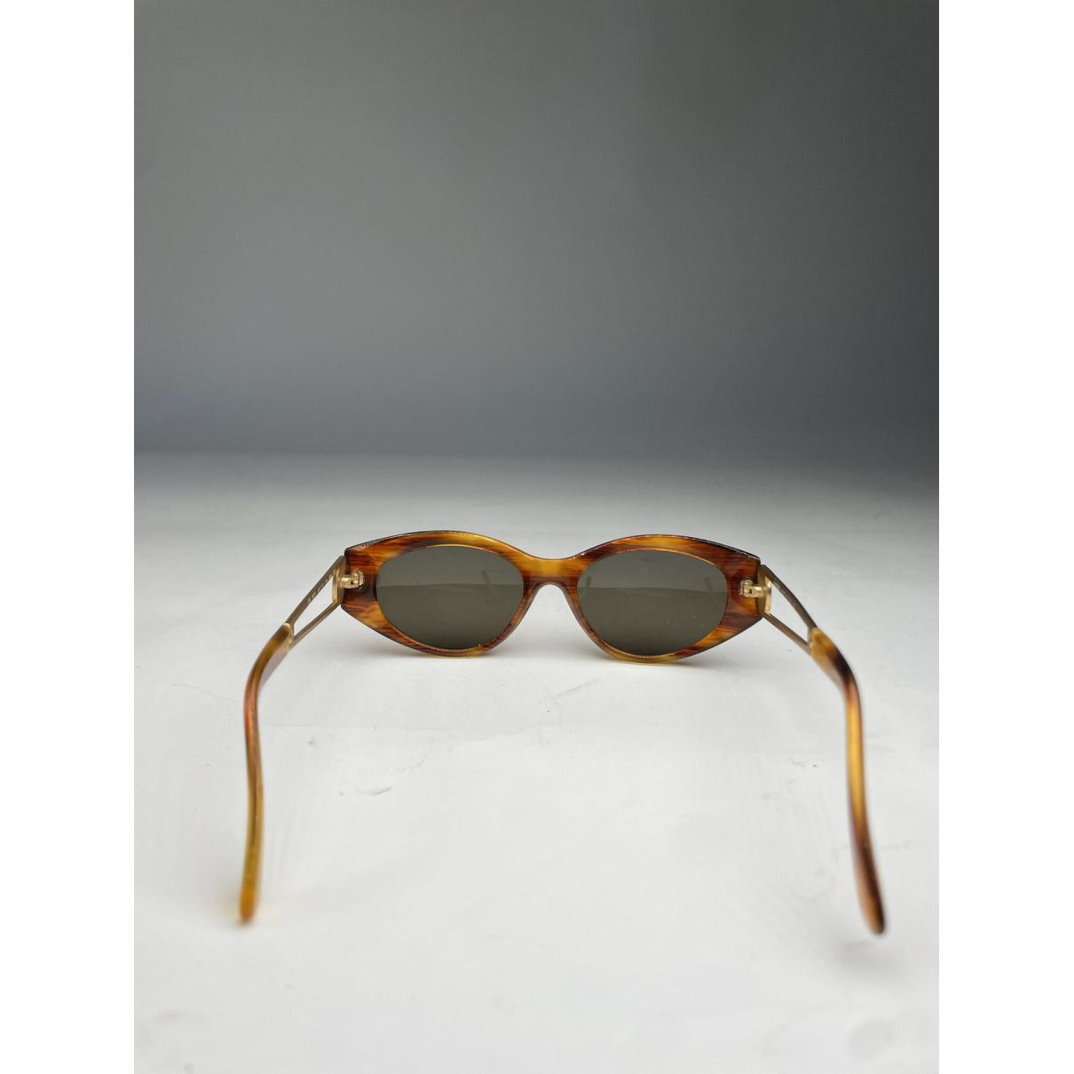 Fendi Gold Metal Sunglasses Size ONE SIZE - 5 Thumbnail