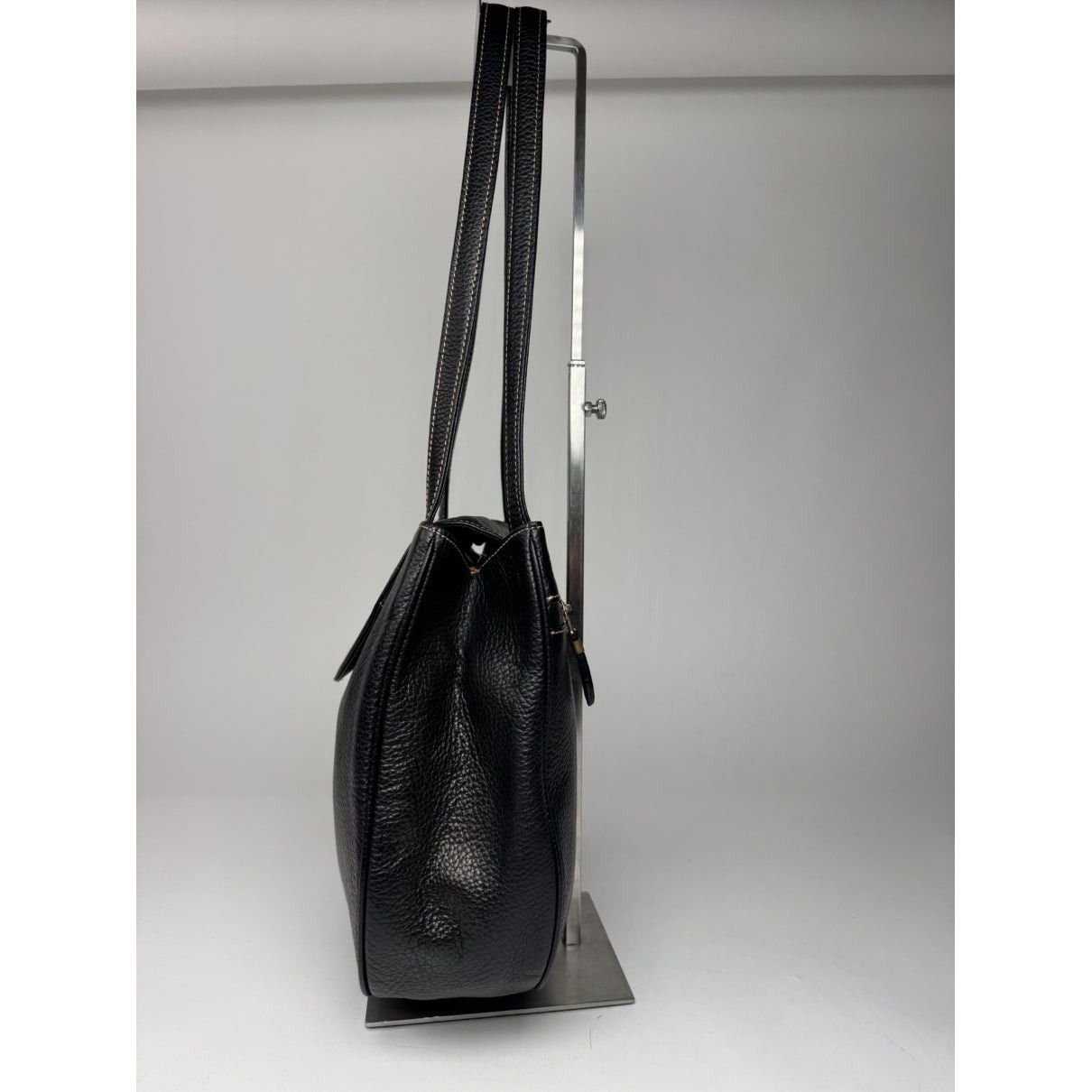 Givenchy Whip Black Leather Handbag Size ONE SIZE - 2 Thumbnail