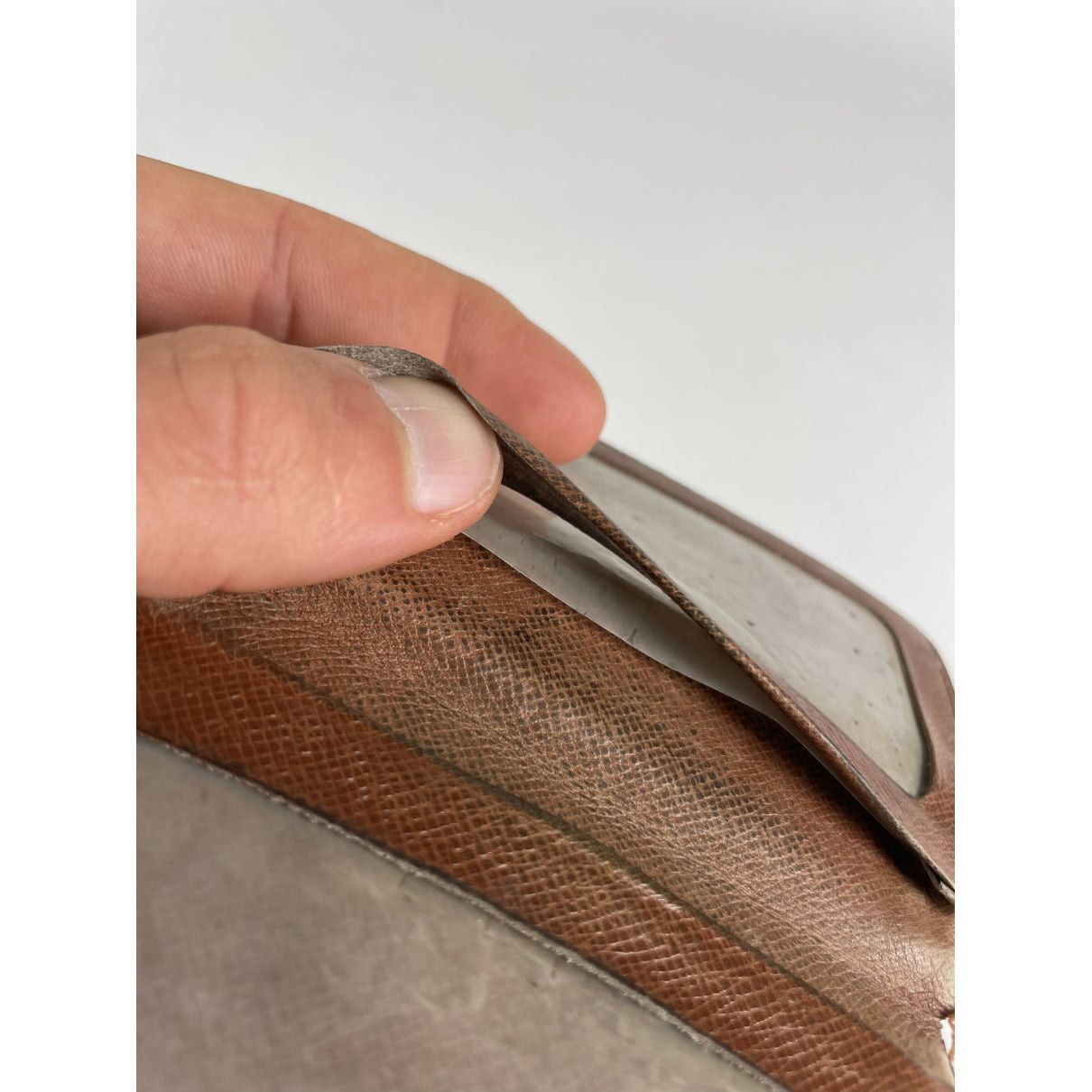 Louis Vuitton Brown Leather Purse Size ONE SIZE - 5 Thumbnail
