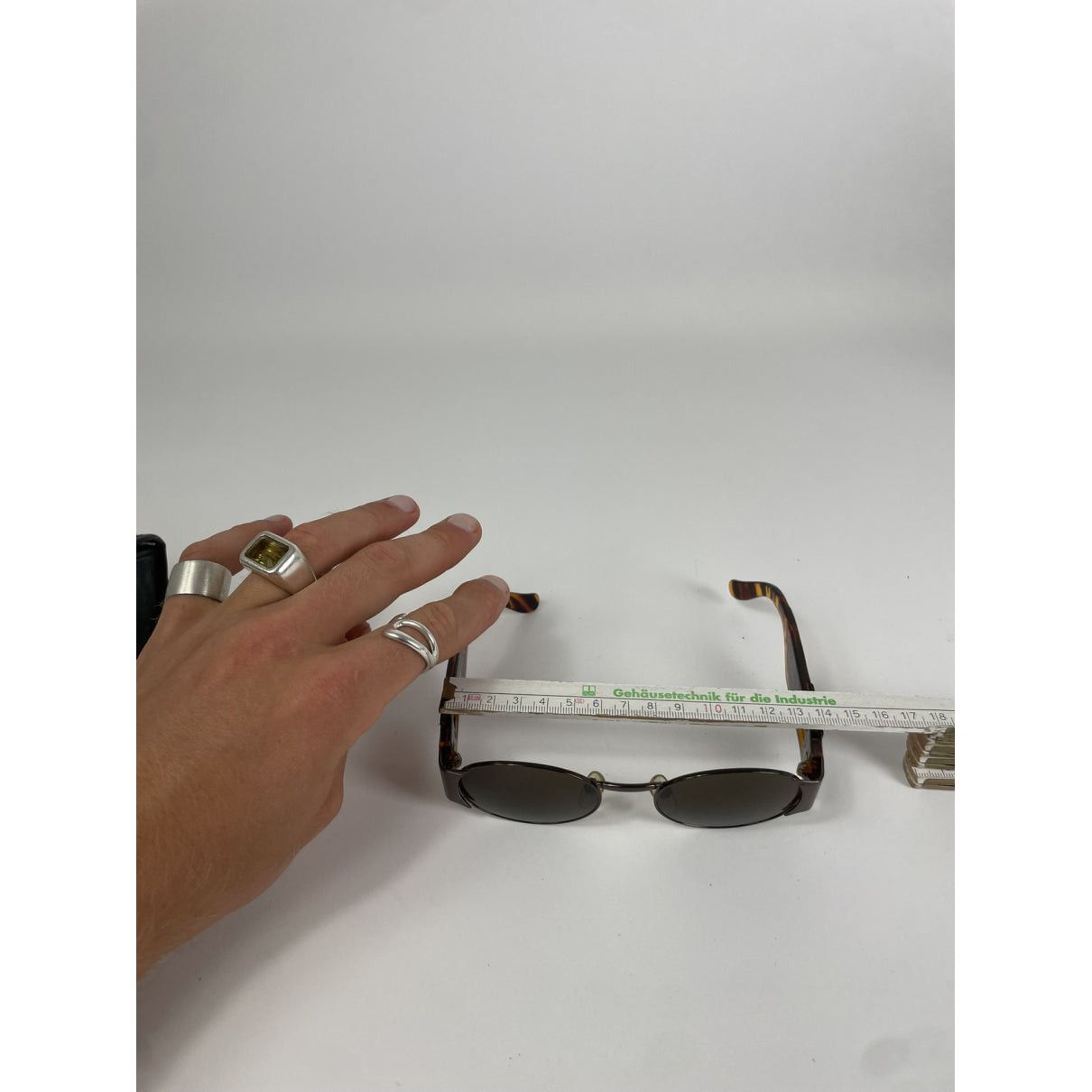 Fendi Black Metal Sunglasses Size ONE SIZE - 5 Thumbnail