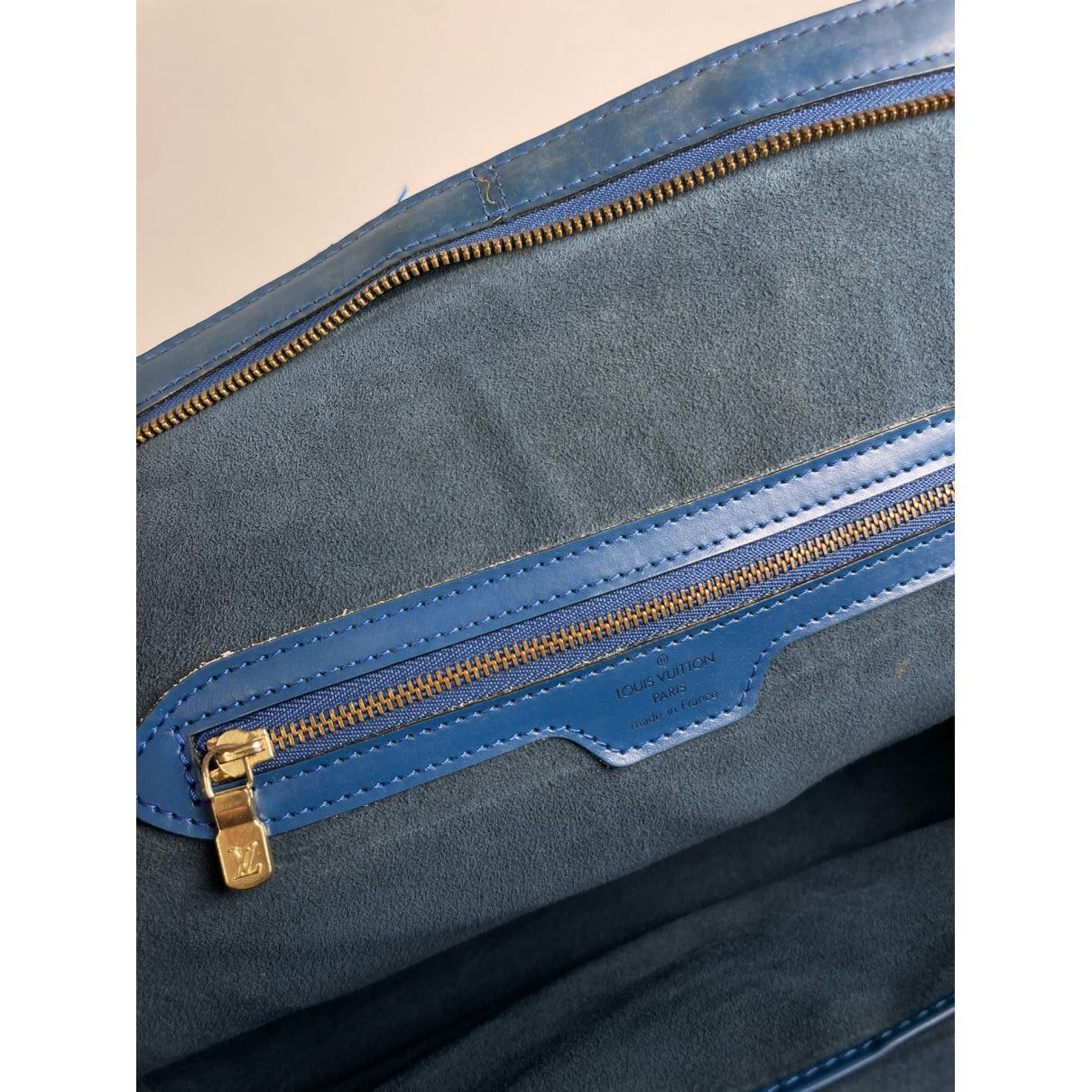 Louis Vuitton Lussac Blue Leather Handbag Size ONE SIZE - 3 Thumbnail
